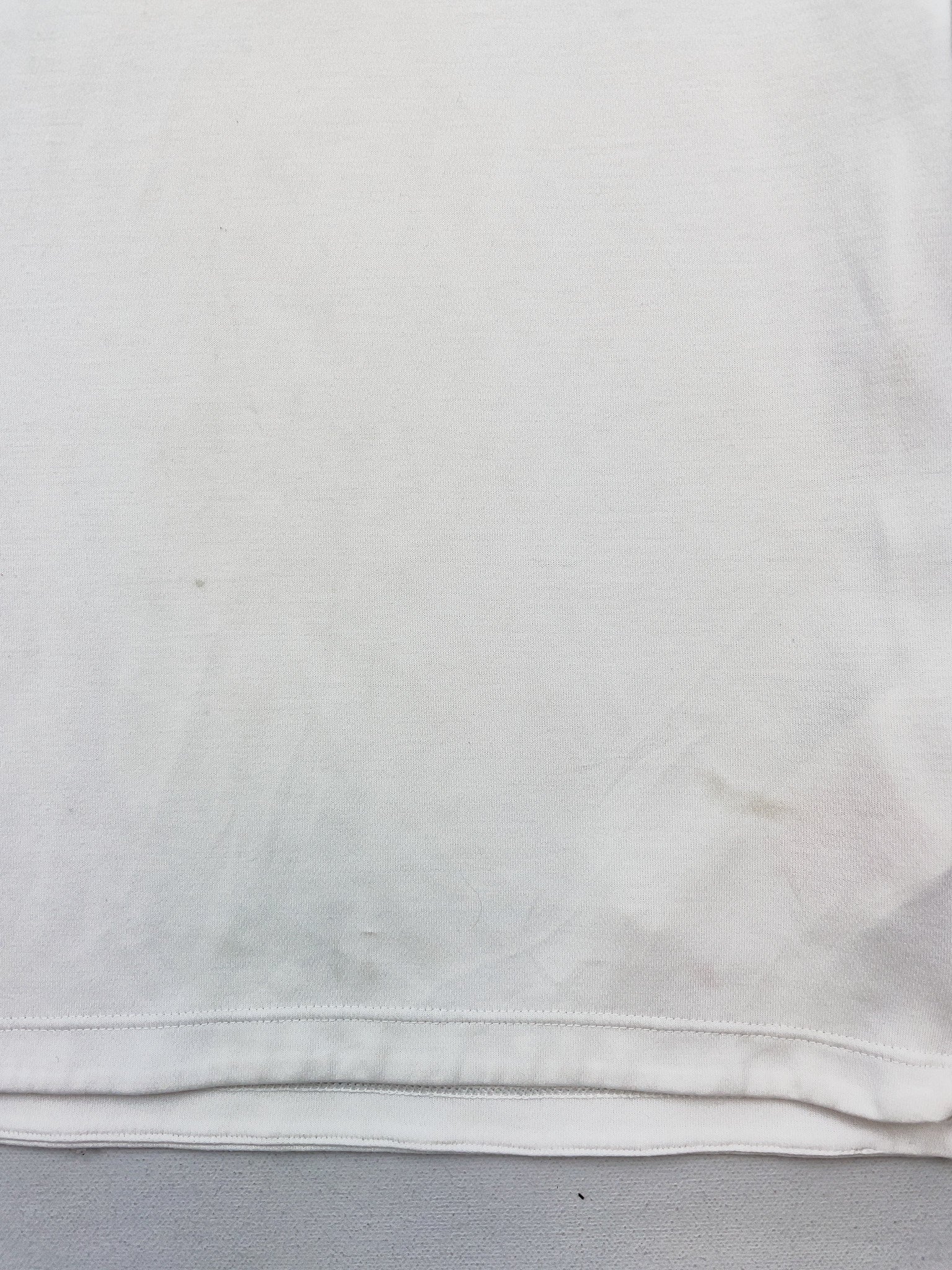 Buy 2010/11 England Gerrard 4 Home Shirt (M) Umbro ~ Free worldwide shipping ~ Authentic Vintage Football Shirts from Cult Kits