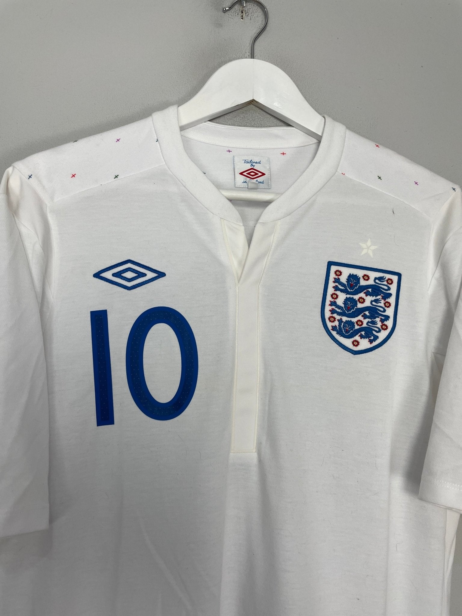 Shop 2010/11 ENGLAND WILSHERE #10 HOME SHIRT (M) UMBRO, classic football shirts, vintage football shirts & retro soccer jerseys at Cult Kits