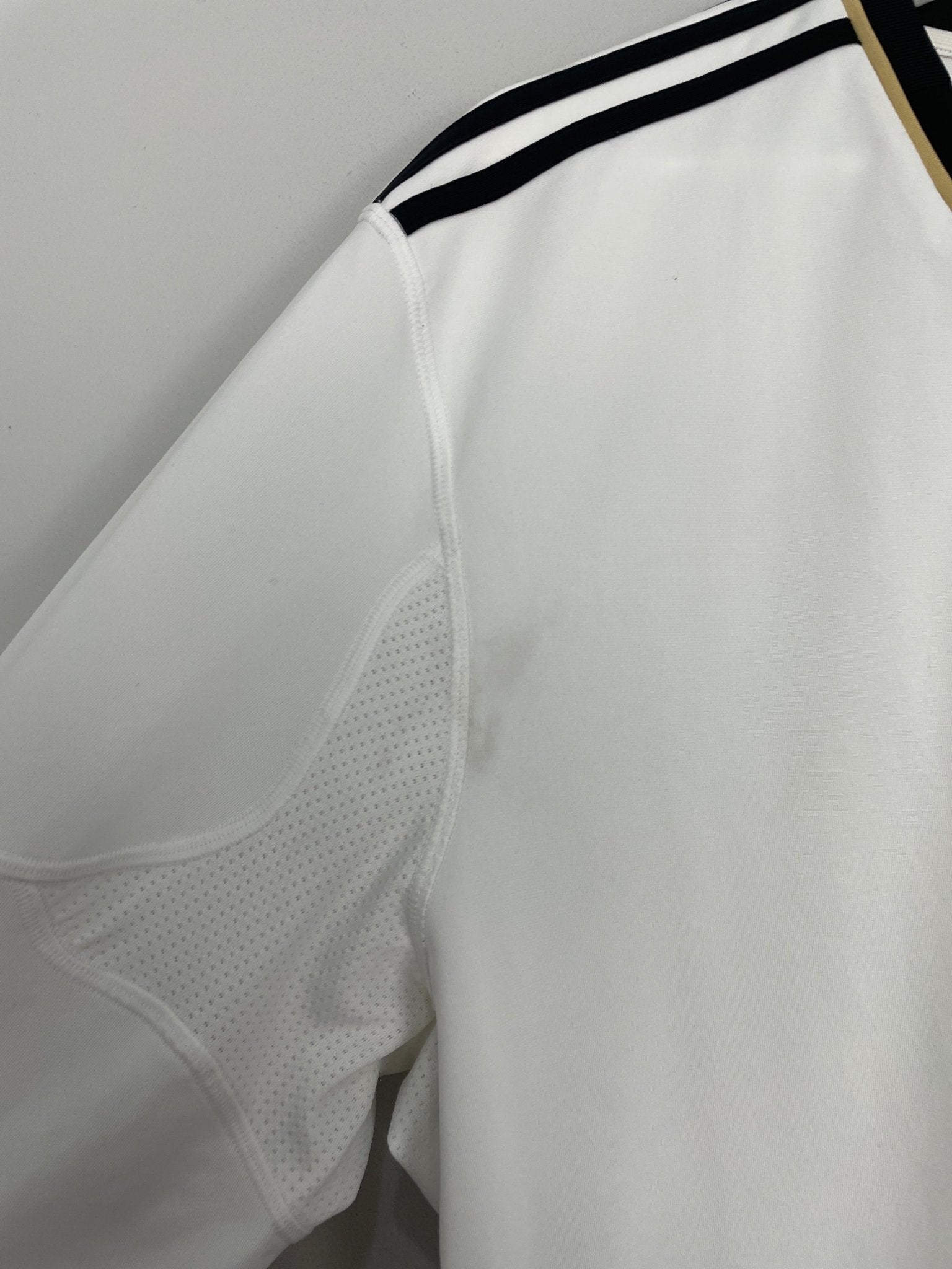 Shop 2010/11 GERMANY HOME SHIRT (XL) ADIDAS, classic football shirts, vintage football shirts & retro soccer jerseys at Cult Kits