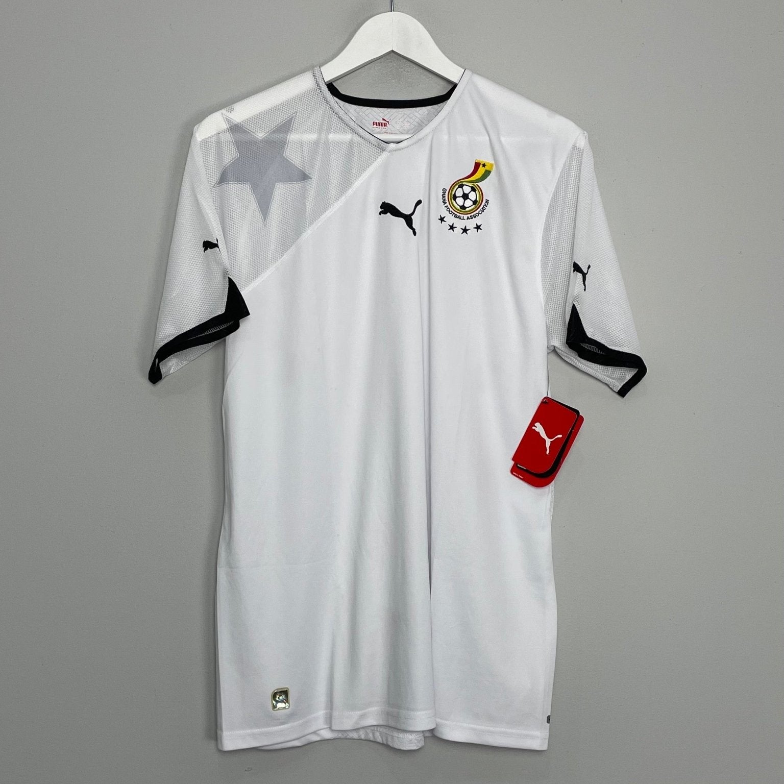 Shop 2010/11 GHANA *BNWT* HOME SHIRT (L) PUMA, classic football shirts, vintage football shirts & retro soccer jerseys at Cult Kits