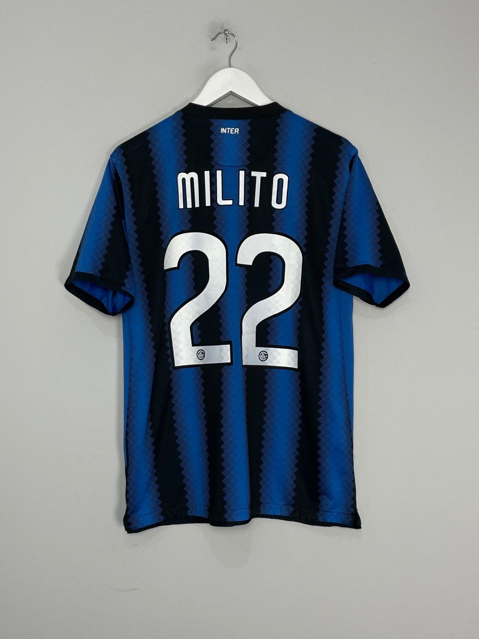 Shop 2010/11 INTER MILAN MILITO #22 HOME SHIRT (L) NIKE, classic football shirts, vintage football shirts & retro soccer jerseys at Cult Kits