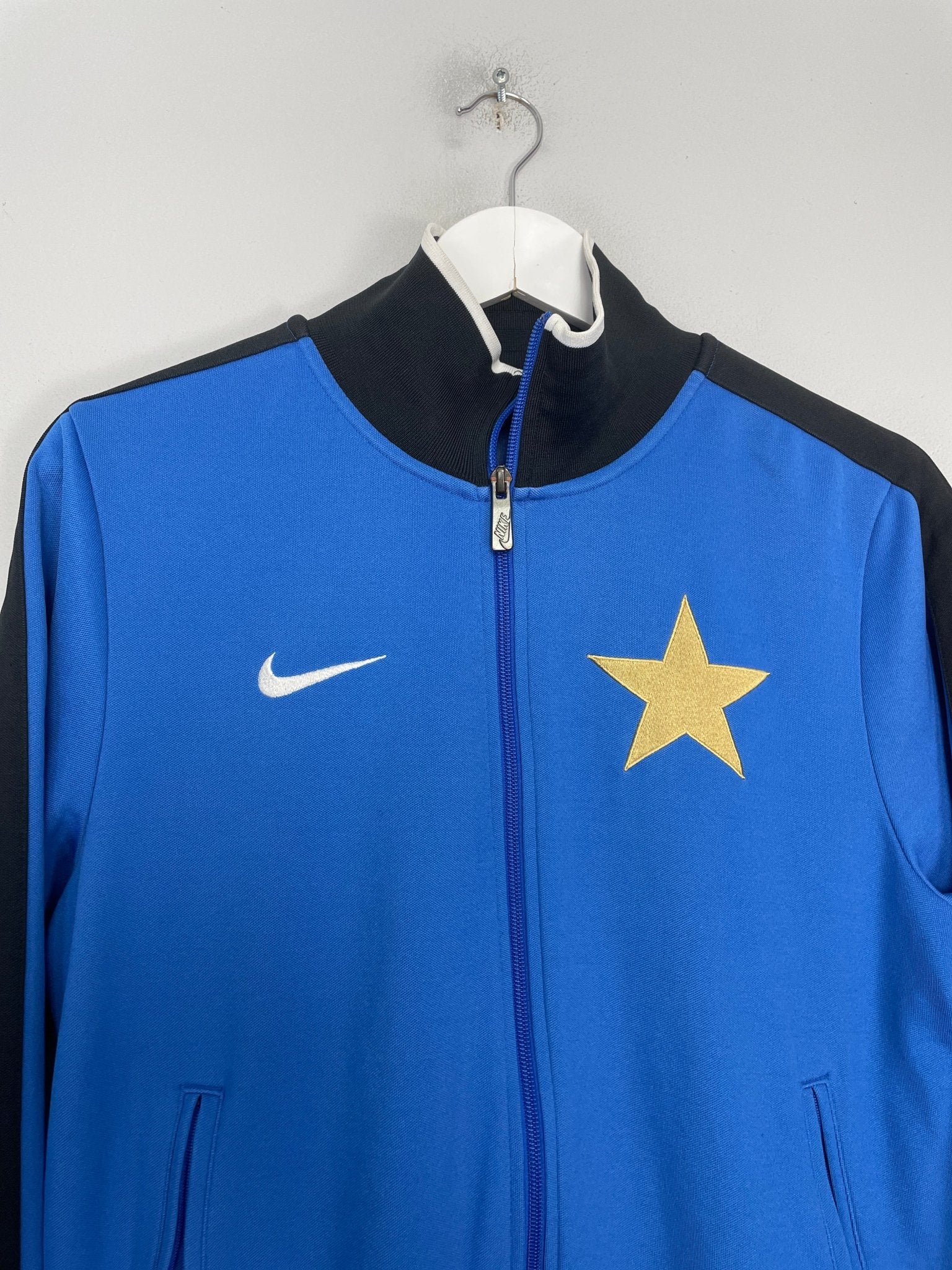 Shop 2010/11 INTER MILAN TRACK JACKET (S) NIKE, classic football shirts, vintage football shirts & retro soccer jerseys at Cult Kits