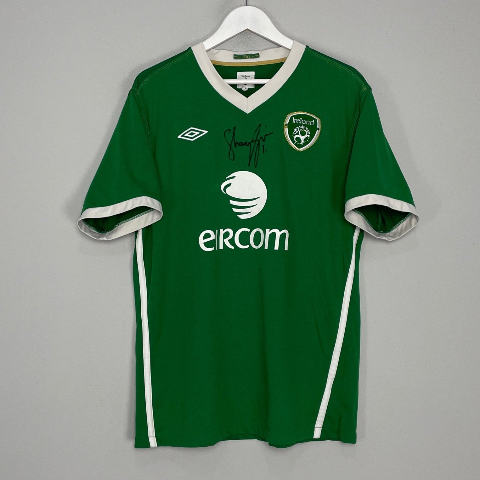 Shop 2010/11 IRELAND *SHAY GIVEN SIGNED* HOME SHIRT (XL) UMBRO, classic football shirts, vintage football shirts & retro soccer jerseys at Cult Kits