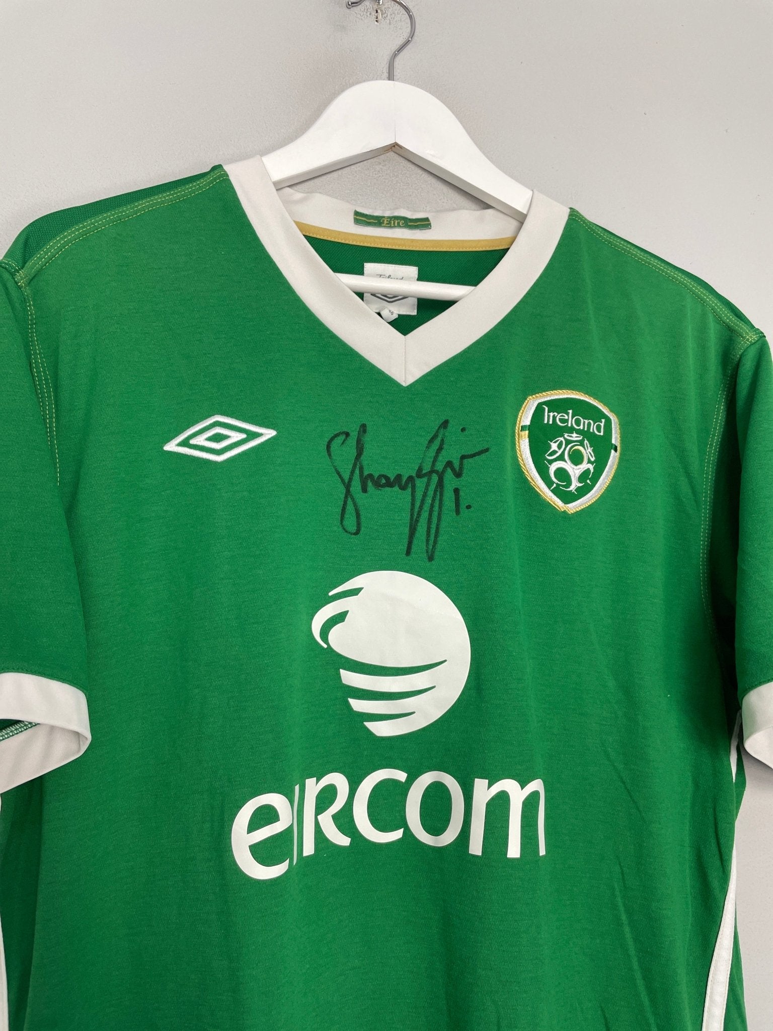 Shop 2010/11 IRELAND *SHAY GIVEN SIGNED* HOME SHIRT (XL) UMBRO, classic football shirts, vintage football shirts & retro soccer jerseys at Cult Kits