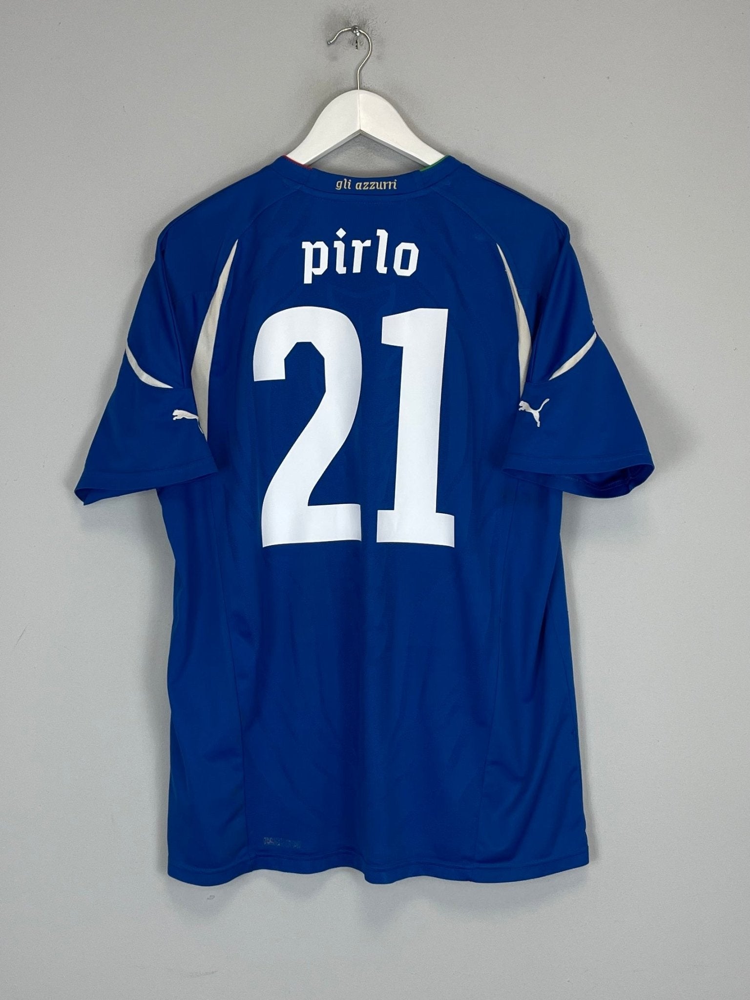 Shop 2010/11 ITALY PIRLO #21 HOME SHIRT (L) PUMA, classic football shirts, vintage football shirts & retro soccer jerseys at Cult Kits