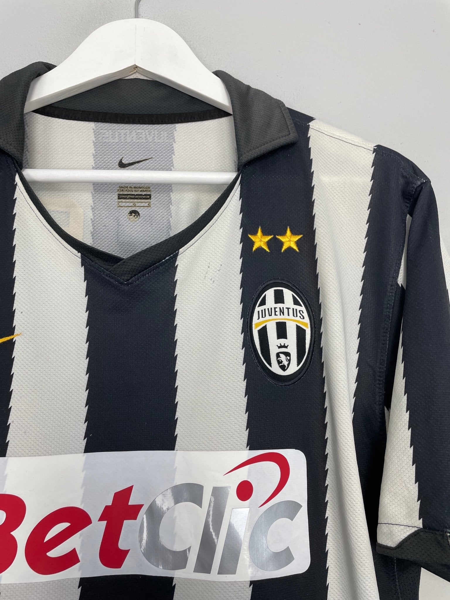 Shop 2010/11 JUVENTUS DEL PIERO #10 HOME SHIRT (L) NIKE, classic football shirts, vintage football shirts & retro soccer jerseys at Cult Kits