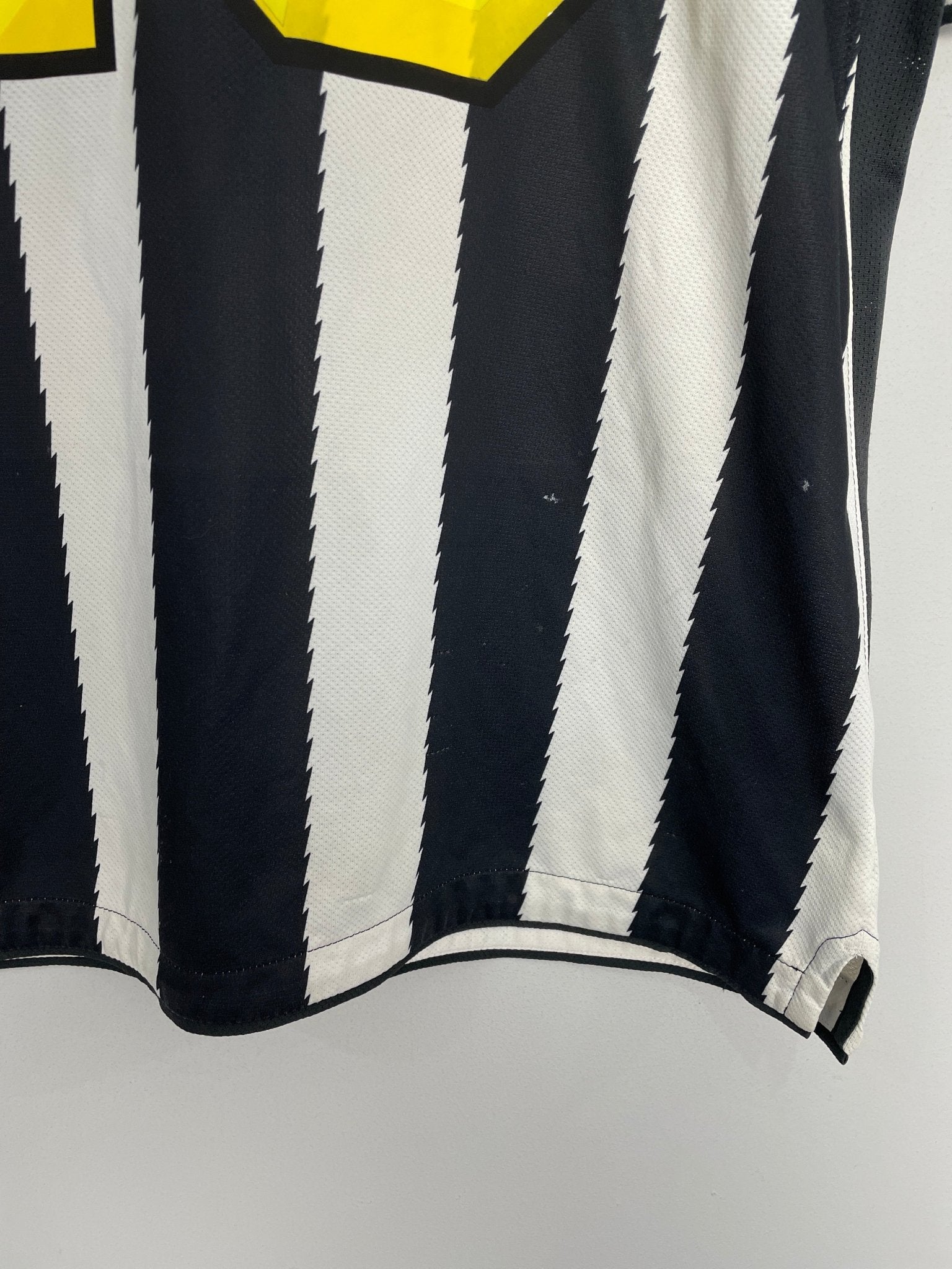 Shop 2010/11 JUVENTUS DEL PIERO #10 HOME SHIRT (L) NIKE, classic football shirts, vintage football shirts & retro soccer jerseys at Cult Kits