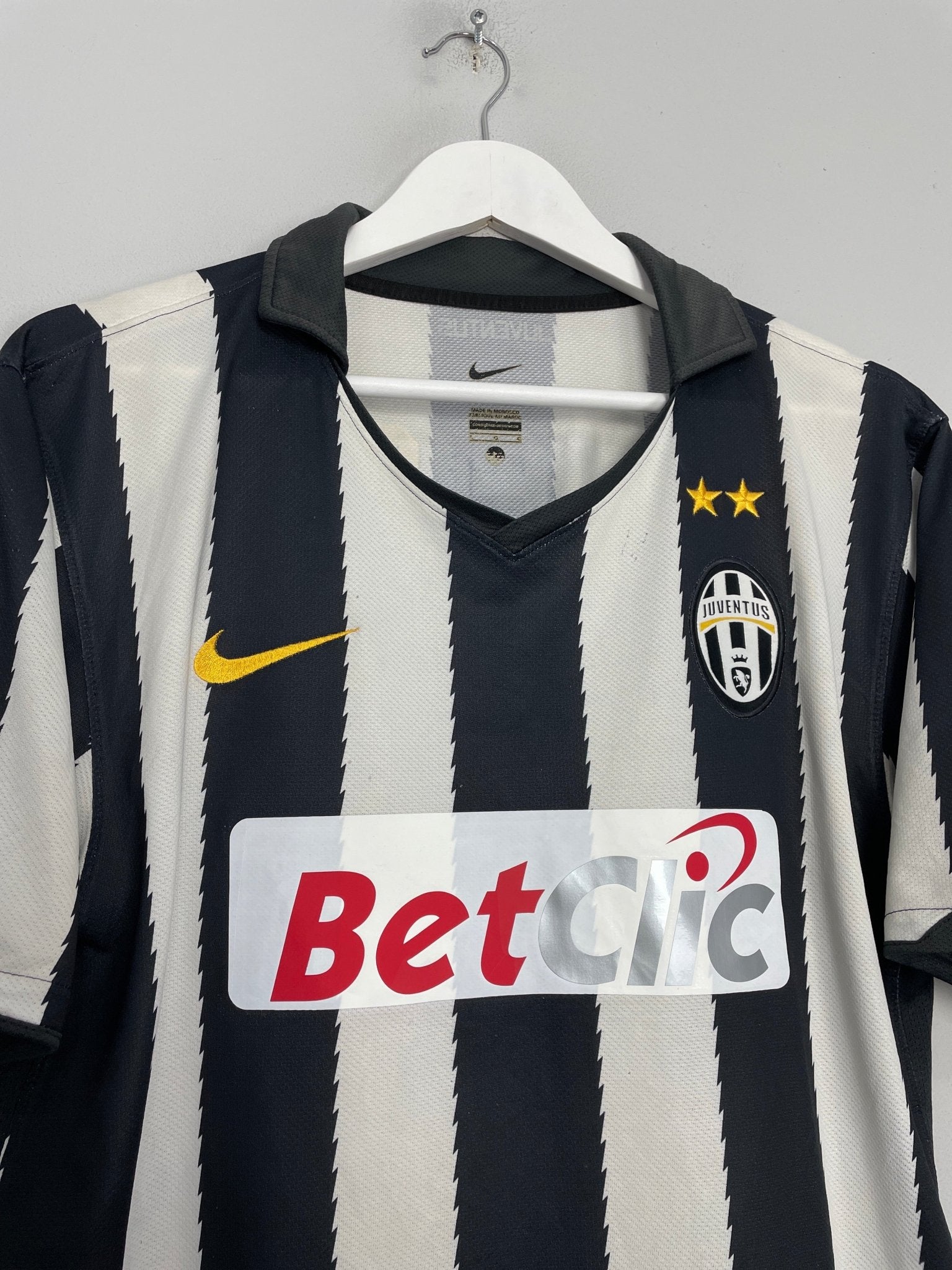 Shop 2010/11 JUVENTUS DEL PIERO #10 HOME SHIRT (L) NIKE, classic football shirts, vintage football shirts & retro soccer jerseys at Cult Kits