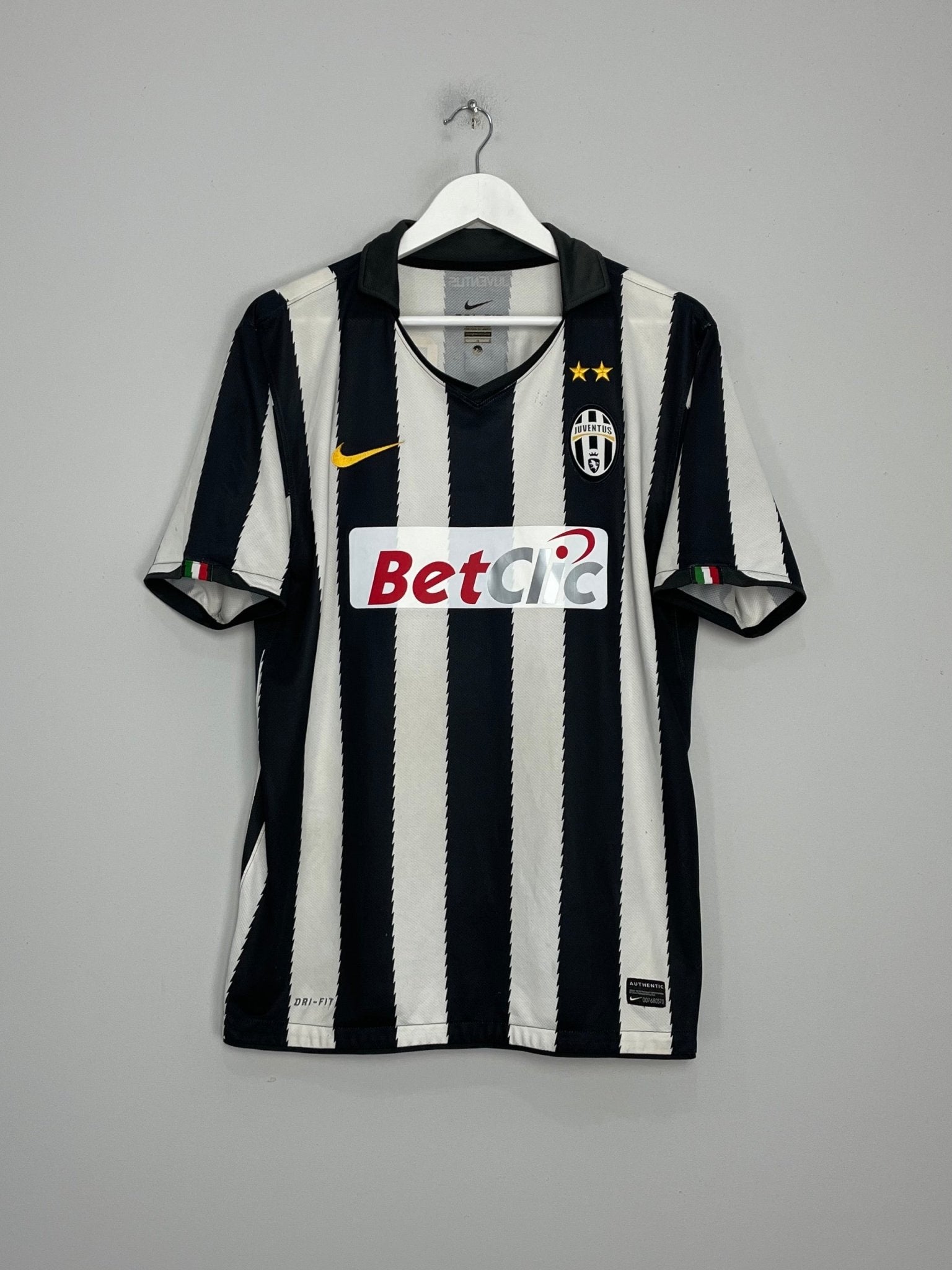 Shop 2010/11 JUVENTUS DEL PIERO #10 HOME SHIRT (L) NIKE, classic football shirts, vintage football shirts & retro soccer jerseys at Cult Kits