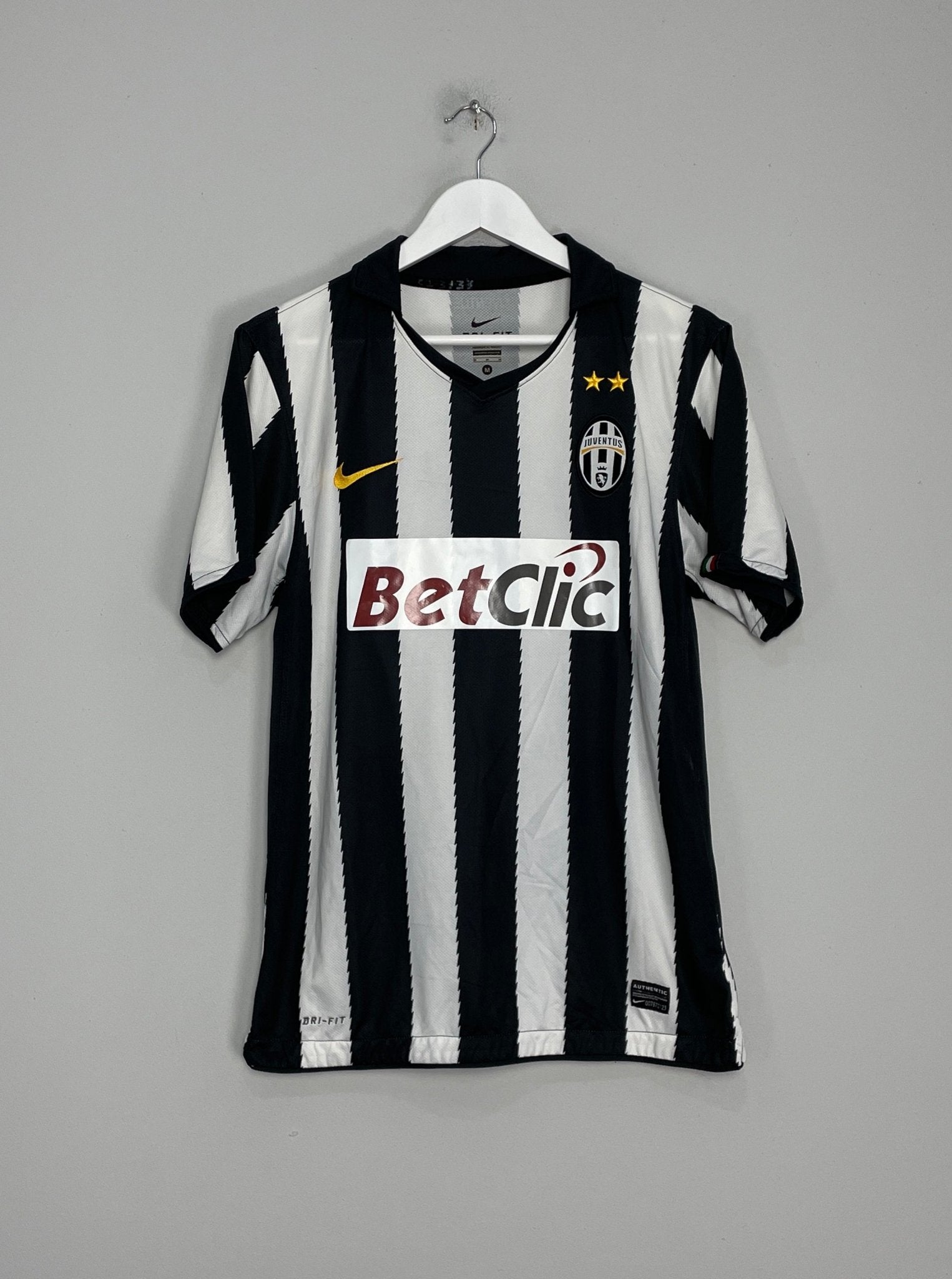 Shop 2010/11 JUVENTUS DEL PIERO #10 HOME SHIRT (M) NIKE, classic football shirts, vintage football shirts & retro soccer jerseys at Cult Kits