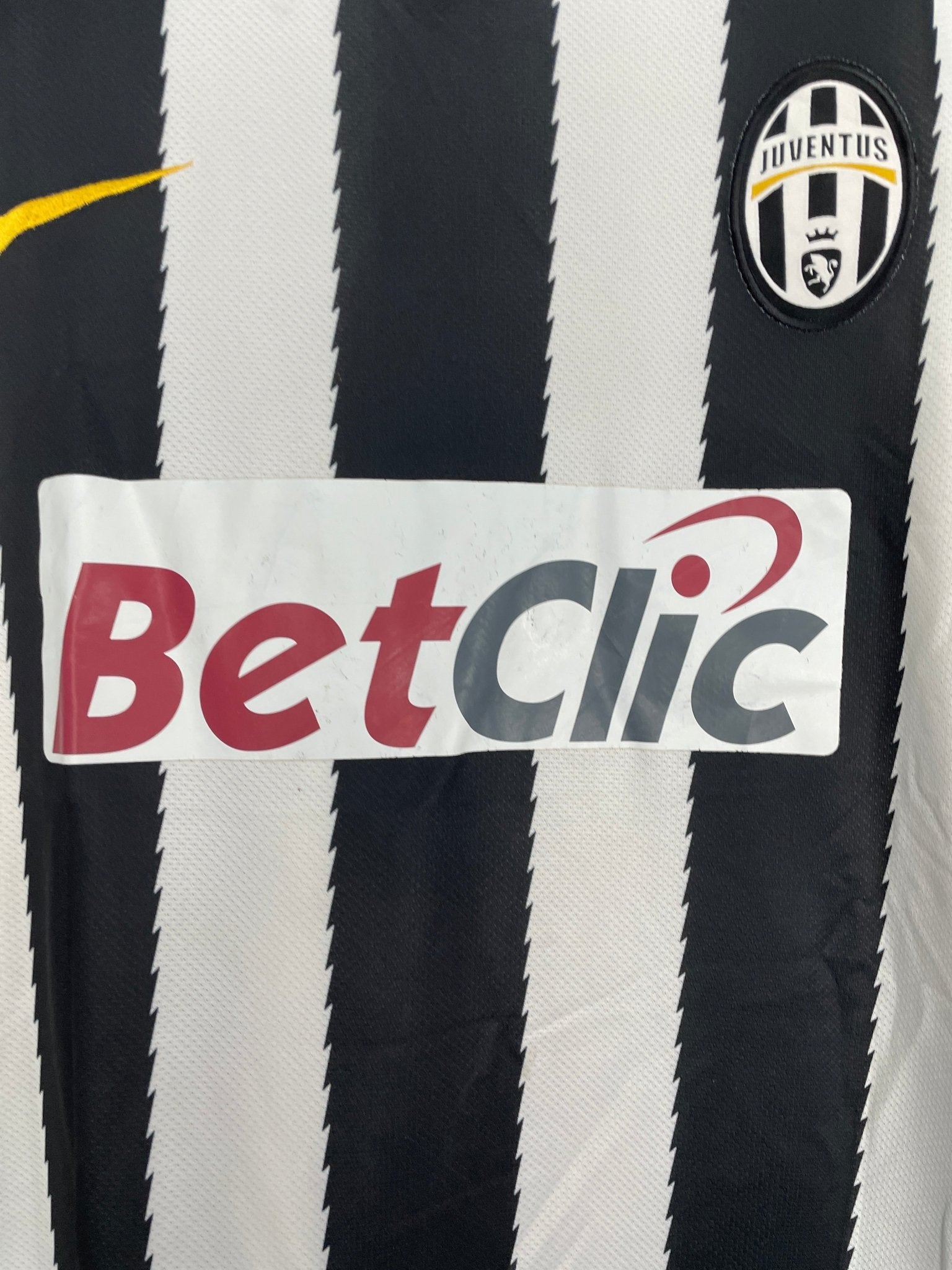 Shop 2010/11 JUVENTUS DEL PIERO #10 HOME SHIRT (M) NIKE, classic football shirts, vintage football shirts & retro soccer jerseys at Cult Kits