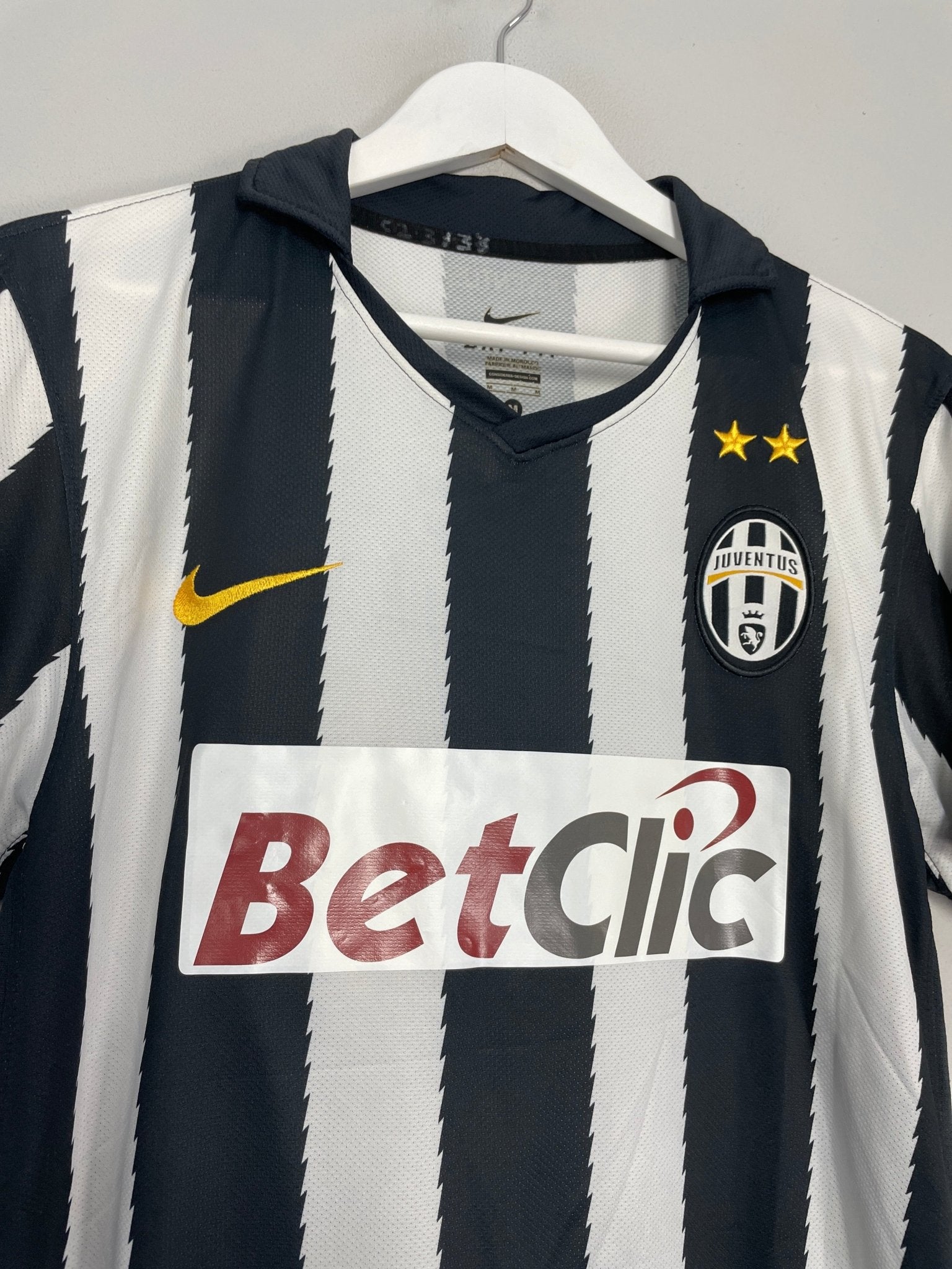 Shop 2010/11 JUVENTUS DEL PIERO #10 HOME SHIRT (M) NIKE, classic football shirts, vintage football shirts & retro soccer jerseys at Cult Kits