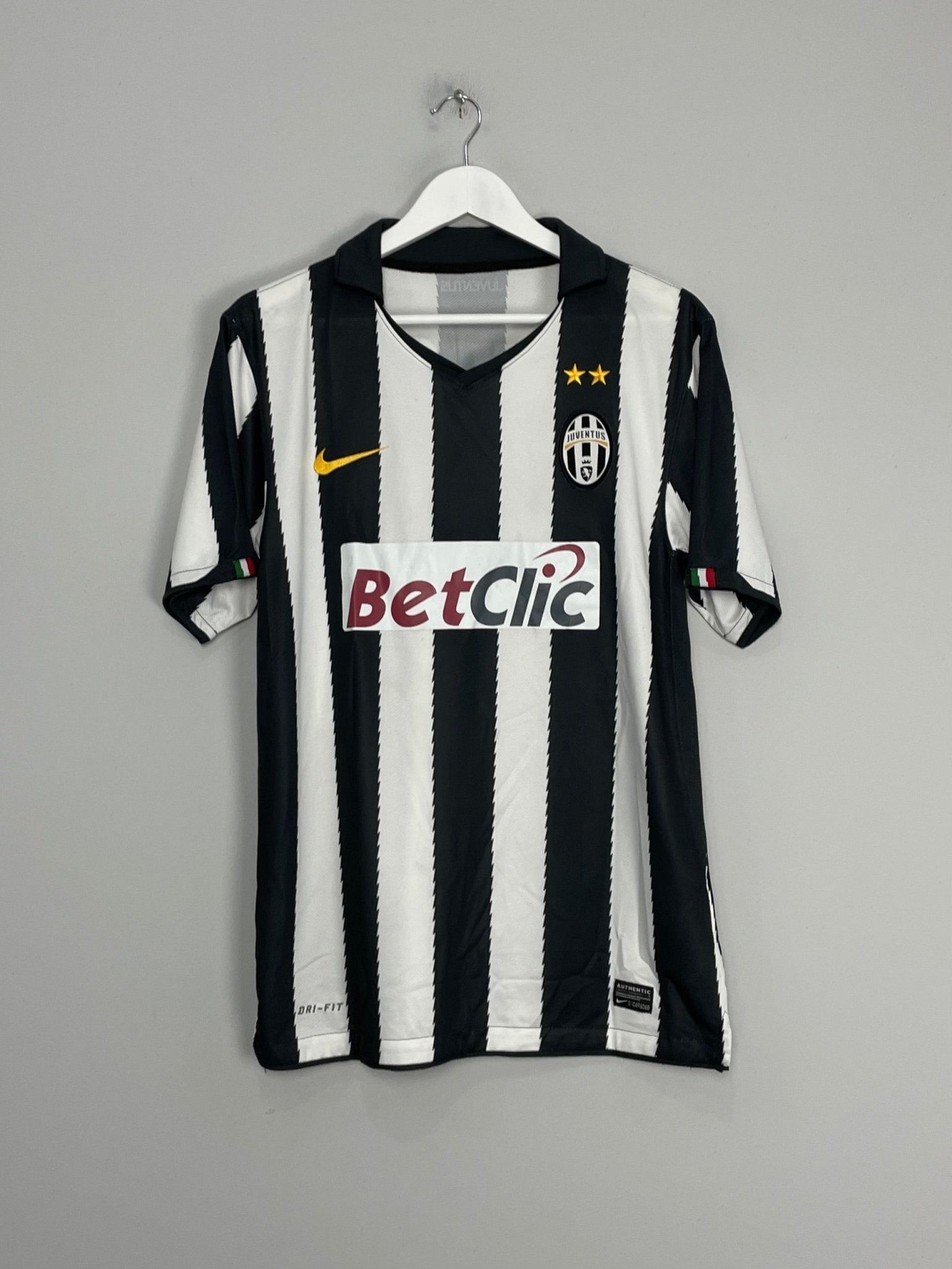 Shop 2010/11 JUVENTUS DEL PIERO #10 HOME SHIRT (M) NIKE, classic football shirts, vintage football shirts & retro soccer jerseys at Cult Kits