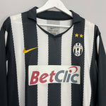 Shop 2010/11 JUVENTUS MARCHISIO #8 L/S HOME SHIRT (XL) NIKE, classic football shirts, vintage football shirts & retro soccer jerseys at Cult Kits