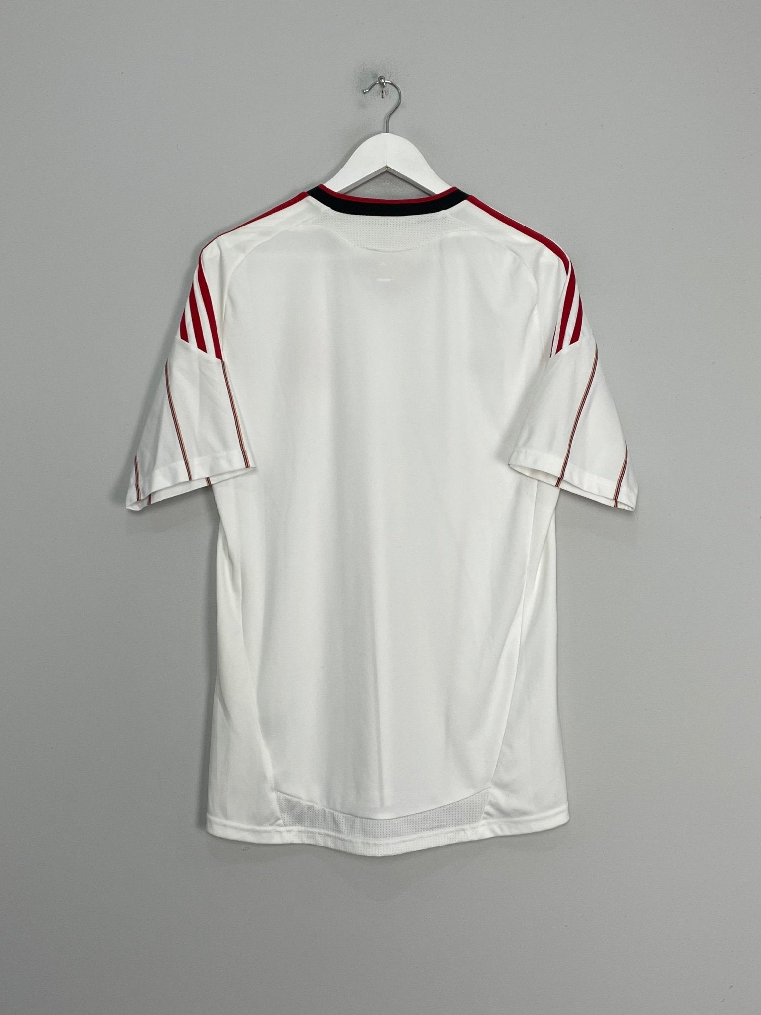 Shop 2010/11 LIVERPOOL AWAY SHIRT (M) ADIDAS, classic football shirts, vintage football shirts & retro soccer jerseys at Cult Kits