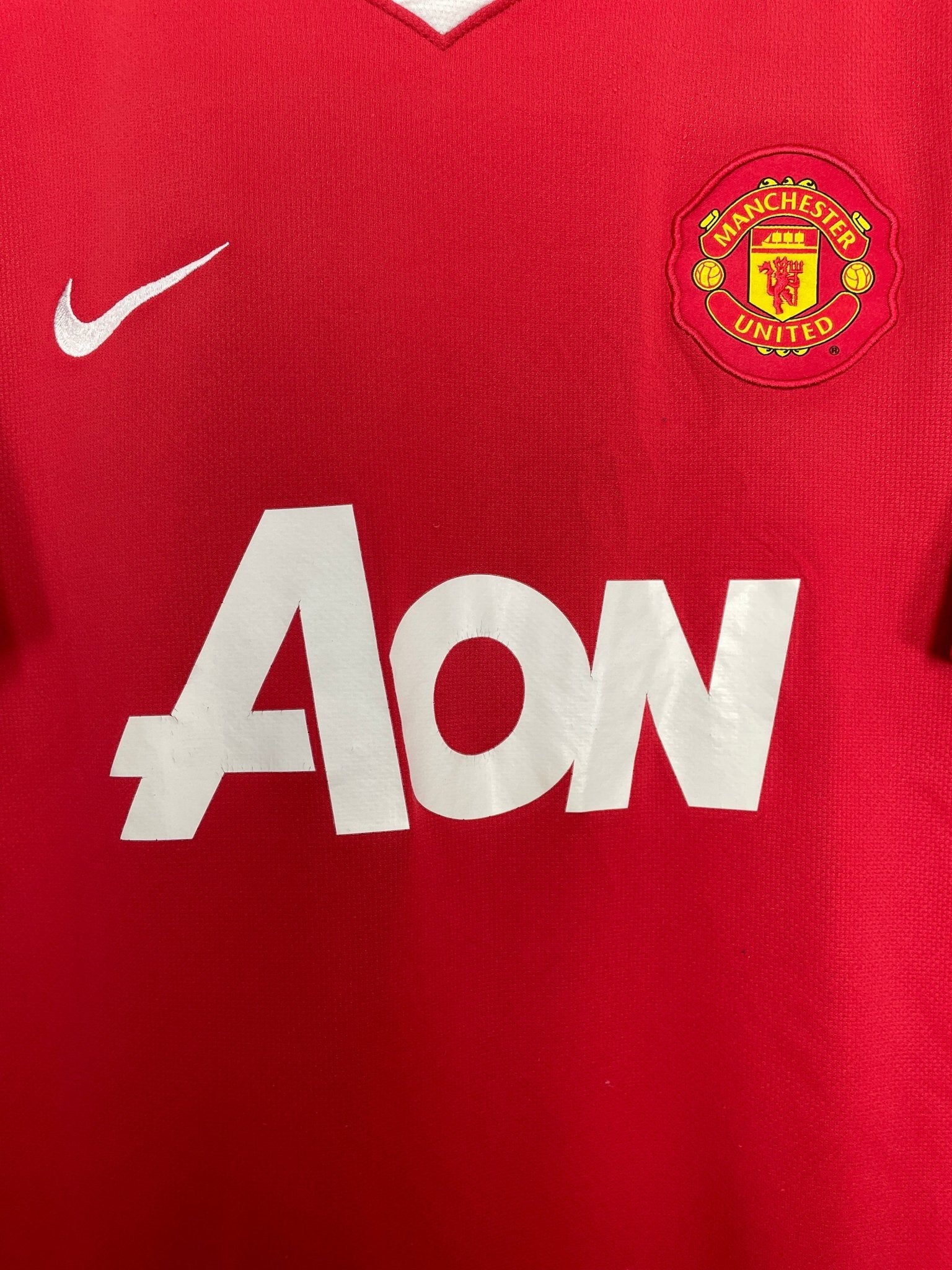 Shop 2010/11 MANCHESTER UNITED CARRICK #16 HOME SHIRT (XL) NIKE, classic football shirts, vintage football shirts & retro soccer jerseys at Cult Kits