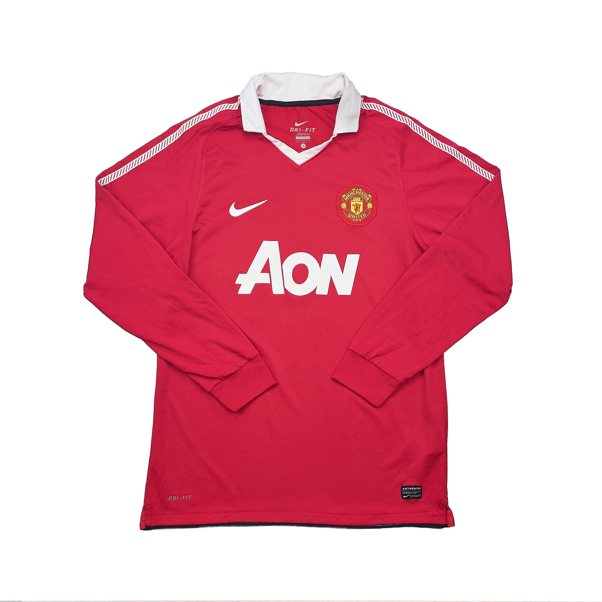 Buy 2010/11 Manchester United Chicharito 14 L/S Home Shirt (L) Nike ~ Free worldwide shipping available ~ Authentic Vintage Football Shirts from Cult Kits