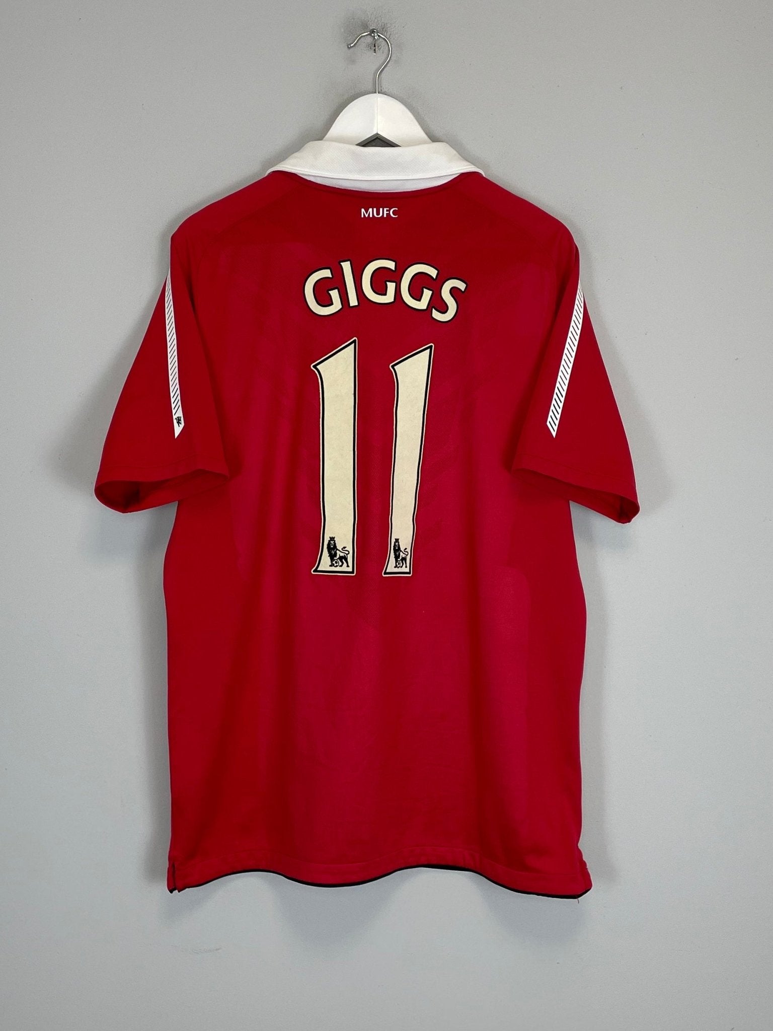 Shop 2010/11 MANCHESTER UNITED GIGGS #11 HOME SHIRT (L) NIKE, classic football shirts, vintage football shirts & retro soccer jerseys at Cult Kits