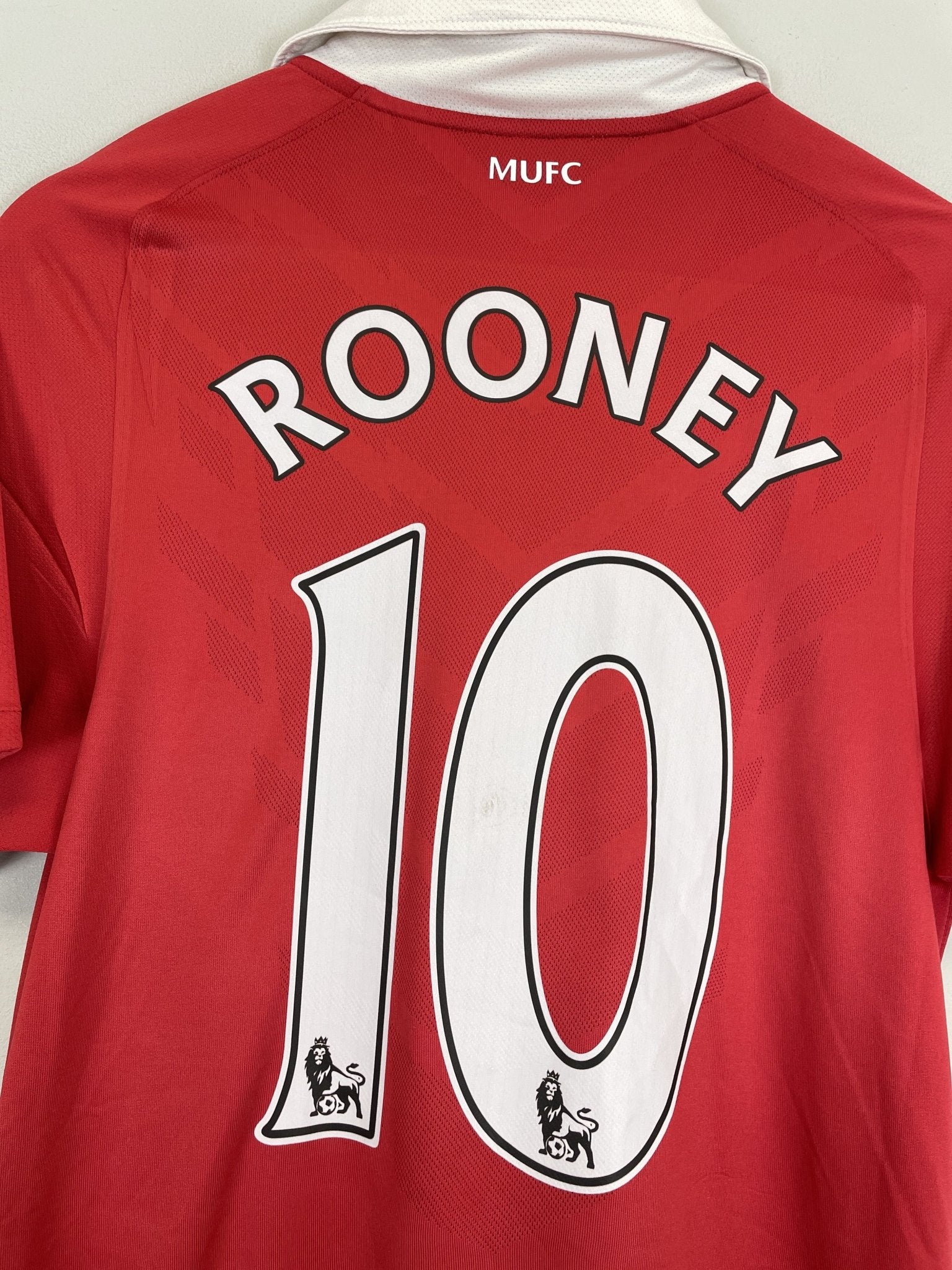 Shop 2010/11 MANCHESTER UNITED ROONEY #10 HOME SHIRT (S) NIKE, classic football shirts, vintage football shirts & retro soccer jerseys at Cult Kits