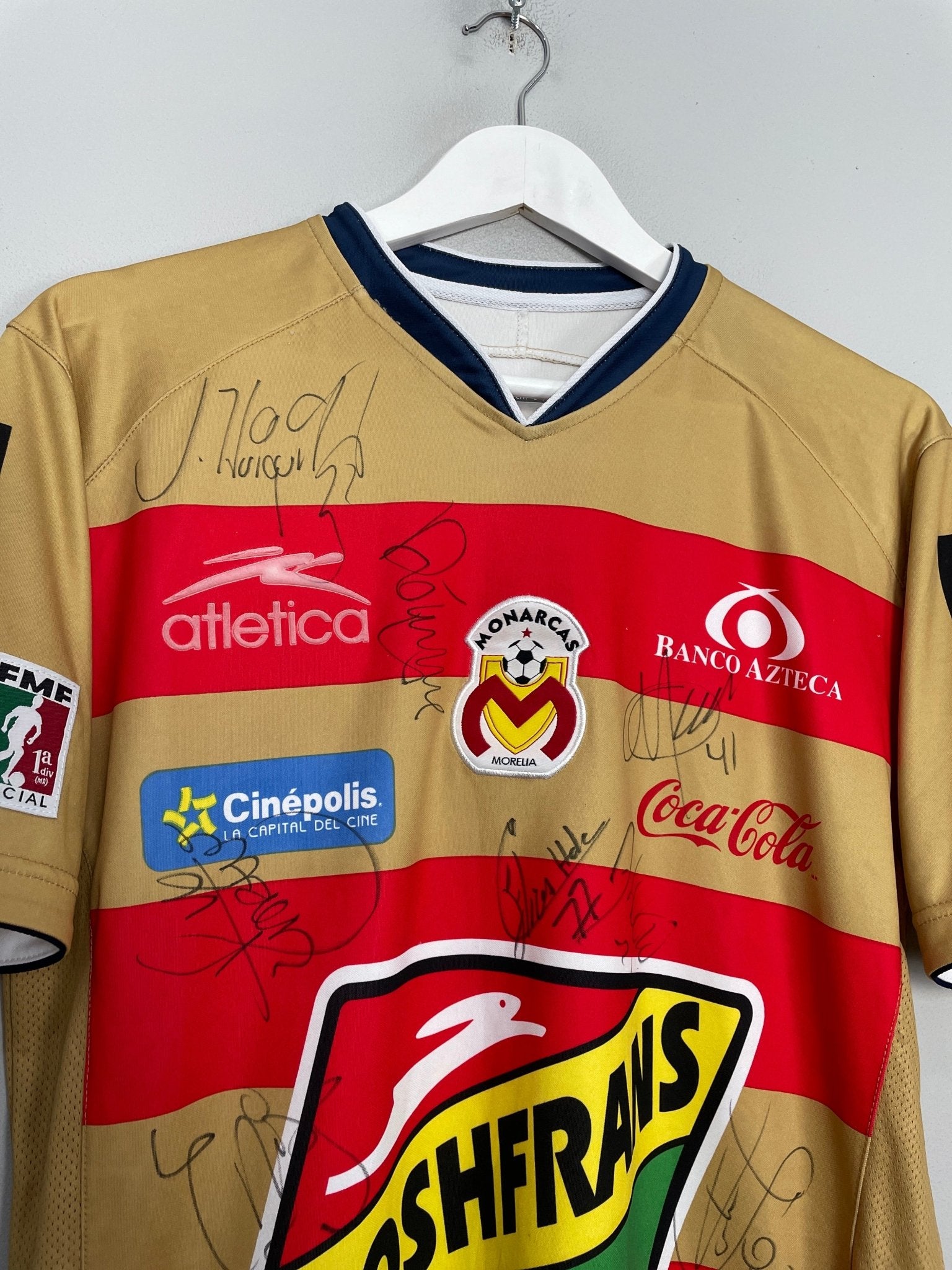 Shop 2010/11 MONARCAS MORELIA *SQUAD SIGNED* HOME SHIRT (S) ATLETICA, classic football shirts, vintage football shirts & retro soccer jerseys at Cult Kits