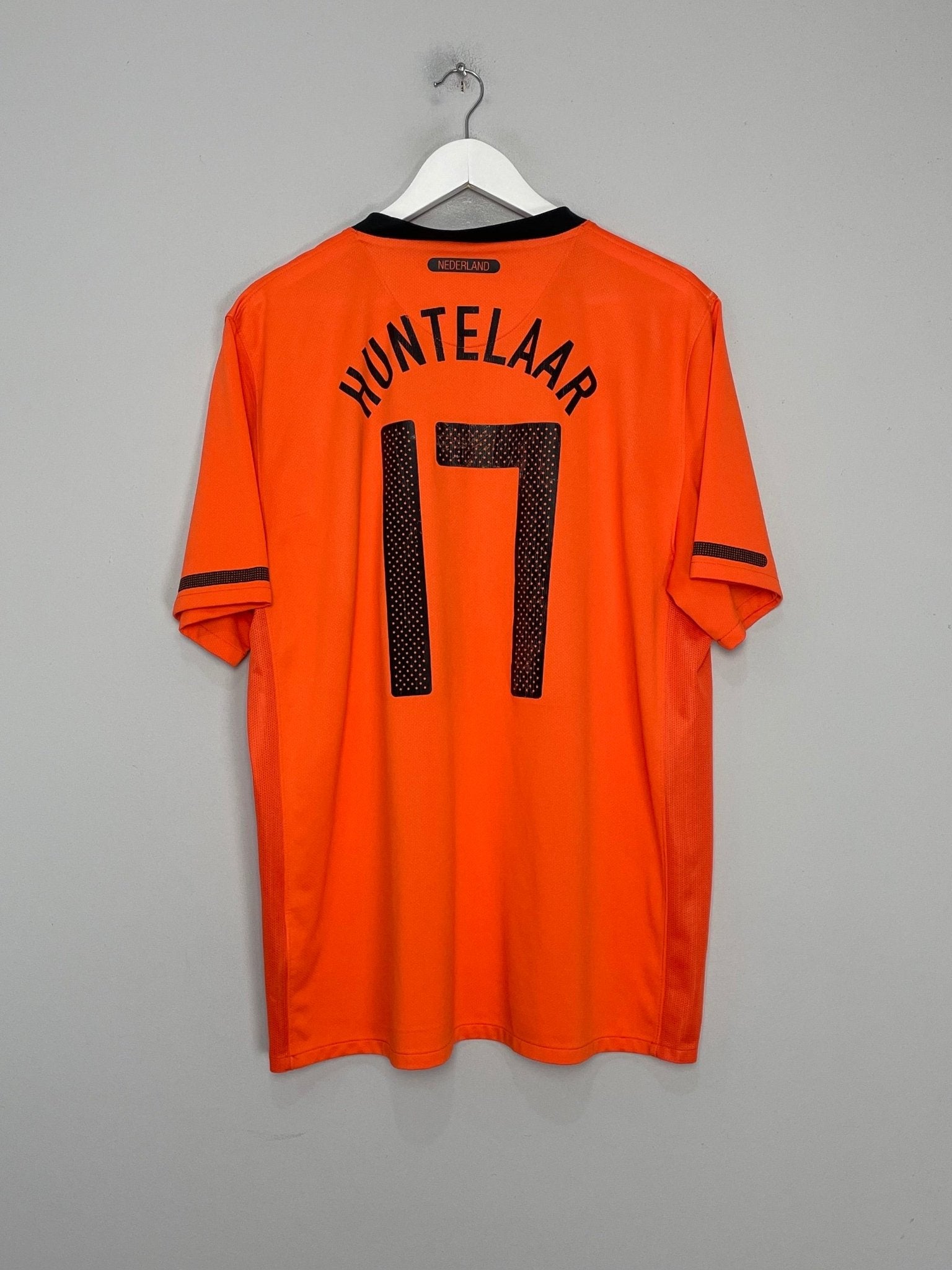Shop 2010/11 NETHERLANDS HUNTELAAR #17 HOME SHIRT (XL) NIKE, classic football shirts, vintage football shirts & retro soccer jerseys at Cult Kits