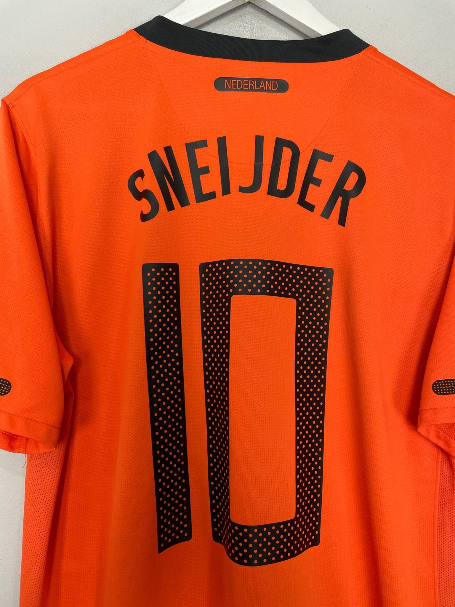 Shop 2010/11 NETHERLANDS SNEIJDER #10 HOME SHIRT (L) NIKE, classic football shirts, vintage football shirts & retro soccer jerseys at Cult Kits