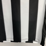 Shop 2010/11 NEWCASTLE UNITED BEN ARFA #37 HOME SHIRT (S) PUMA, classic football shirts, vintage football shirts & retro soccer jerseys at Cult Kits