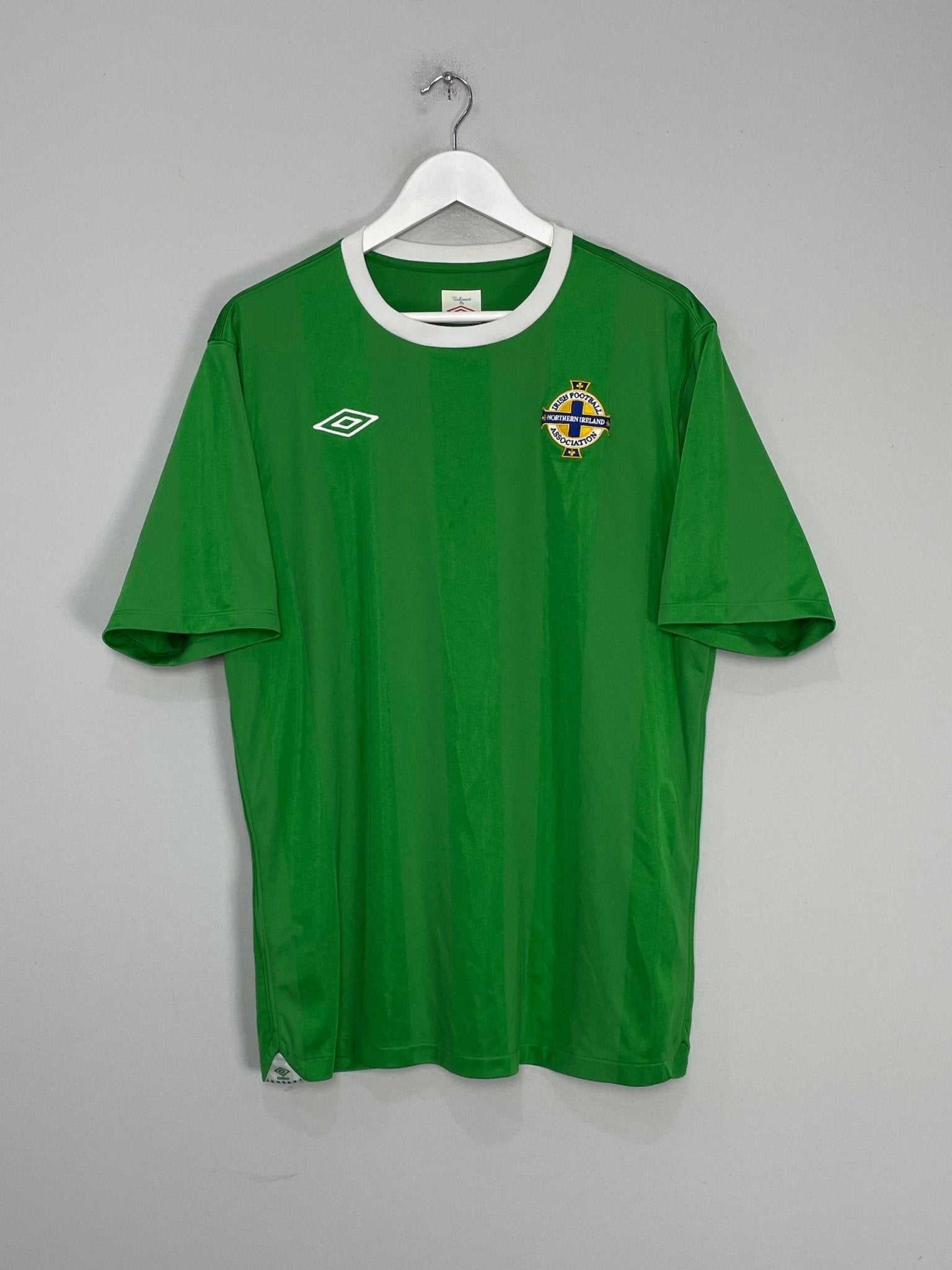 Shop 2010/11 NORTHERN IRELAND HOME SHIRT (XL) UMBRO, classic football shirts, vintage football shirts & retro soccer jerseys at Cult Kits