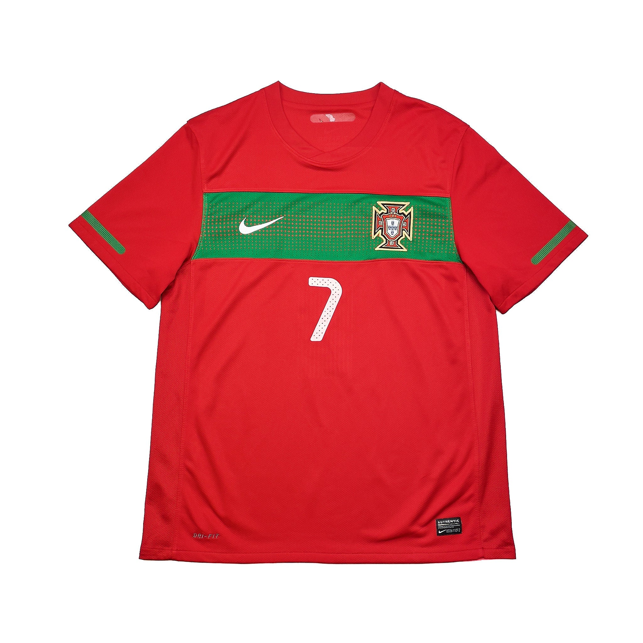 Buy 2010/11 Portugal Ronaldo 7 Home Shirt (M) Nike ~ Free worldwide shipping ~ Authentic Vintage Football Shirts from Cult Kits