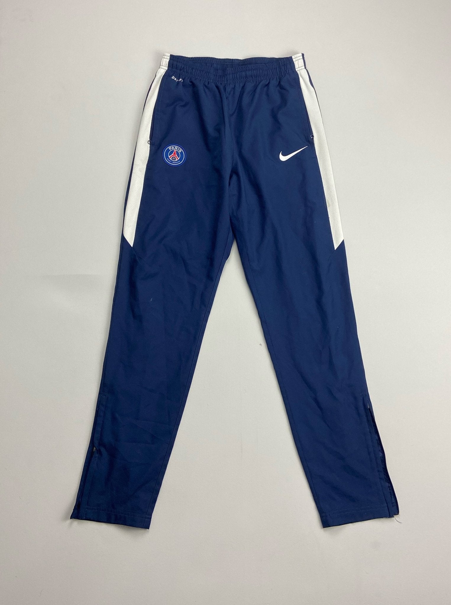 Shop 2010/11 PSG TRACKSUIT BOTTOMS (M) NIKE, classic football shirts, vintage football shirts & retro soccer jerseys at Cult Kits