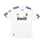 Buy 2010/11 Real Madrid Di Maria 22 Home Shirt (L) Adidas ~ Free worldwide shipping ~ Authentic Vintage Football Shirts from Cult Kits