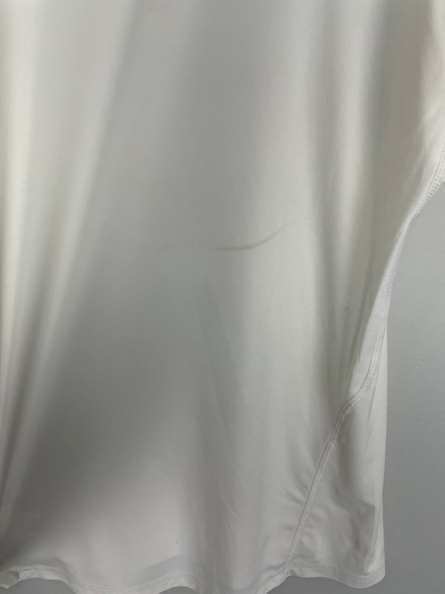 Shop 2010/11 REAL MADRID HOME SHIRT (XL) ADIDAS, classic football shirts, vintage football shirts & retro soccer jerseys at Cult Kits