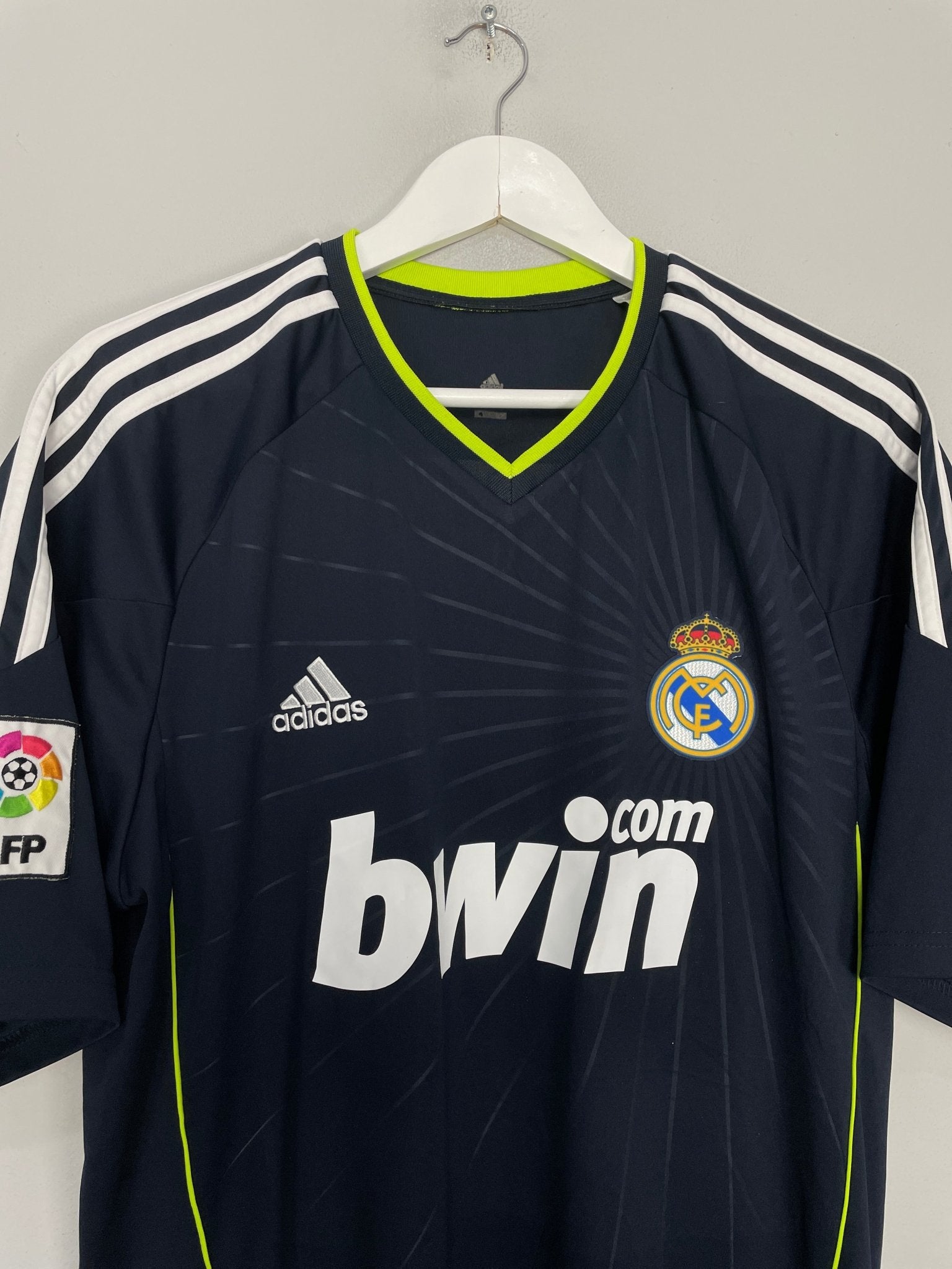 Shop 2010/11 REAL MADRID KAKA #8 AWAY SHIRT (L) ADIDAS, classic football shirts, vintage football shirts & retro soccer jerseys at Cult Kits