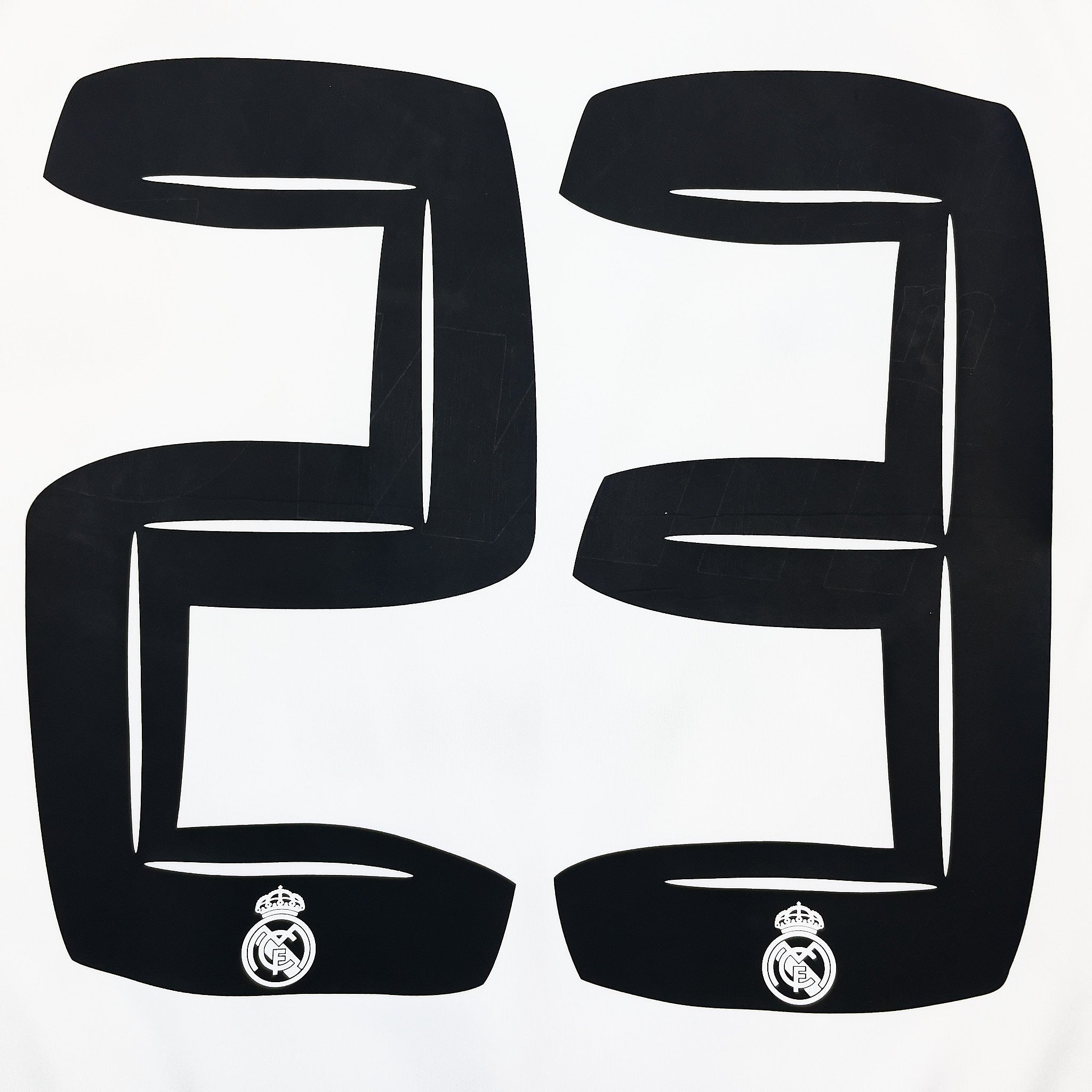 Buy 2010/11 Real Madrid Ozil 23 Home Shirt (M) Adidas ~ Free worldwide shipping ~ Authentic Vintage Football Shirts from Cult Kits