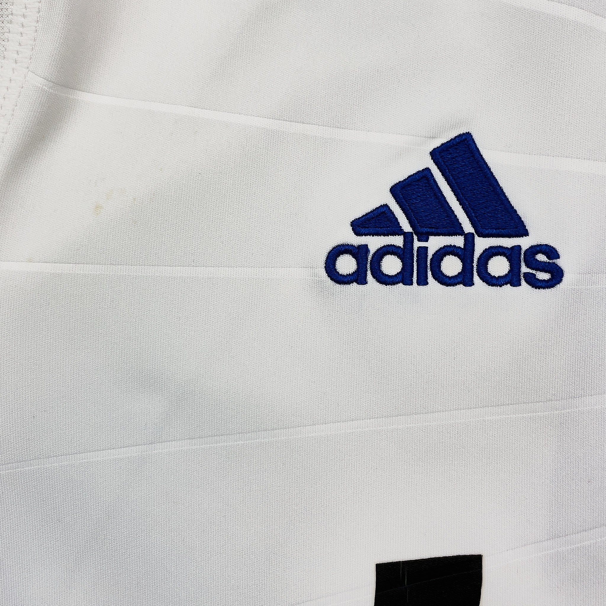 Buy 2010/11 Real Madrid Ronaldo 7 Home Shirt (M) Adidas ~ Free worldwide shipping available ~ Authentic Vintage Football Shirts from Cult Kits