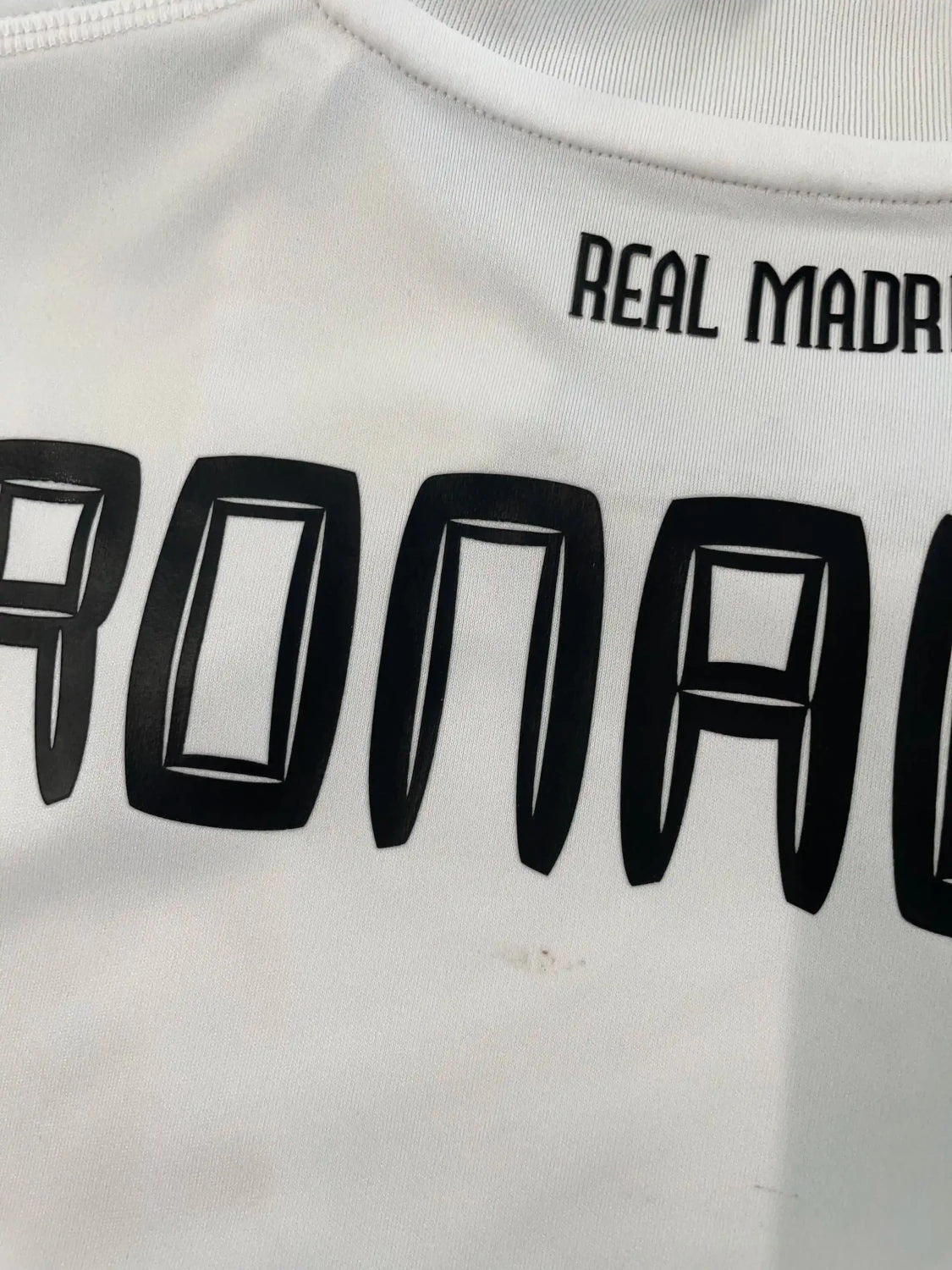 2010 Real Madrid Adidas football shirt - view 4 - Cult Kits