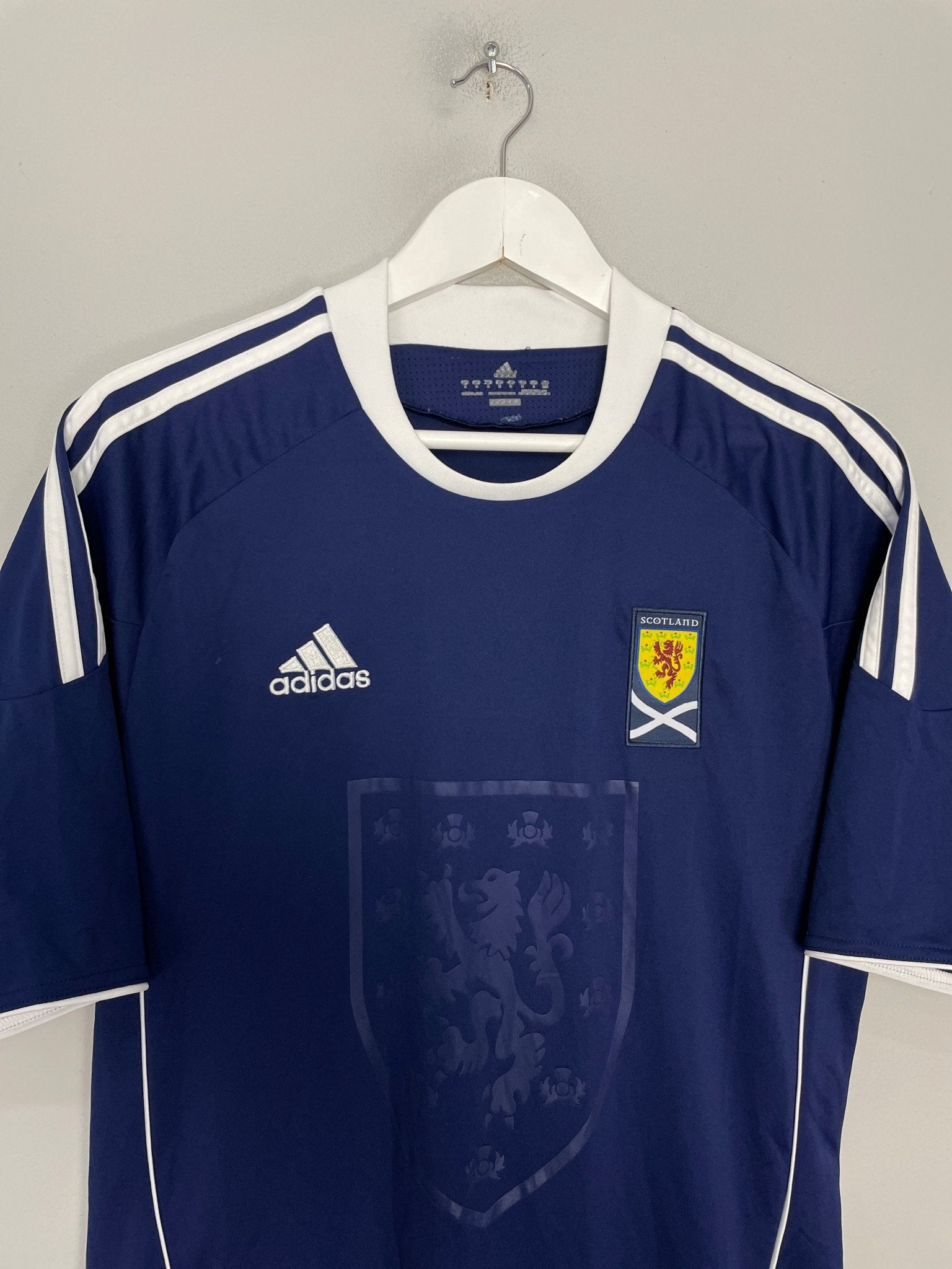 Shop 2010/11 SCOTLAND HOME SHIRT (M) ADIDAS, classic football shirts, vintage football shirts & retro soccer jerseys at Cult Kits