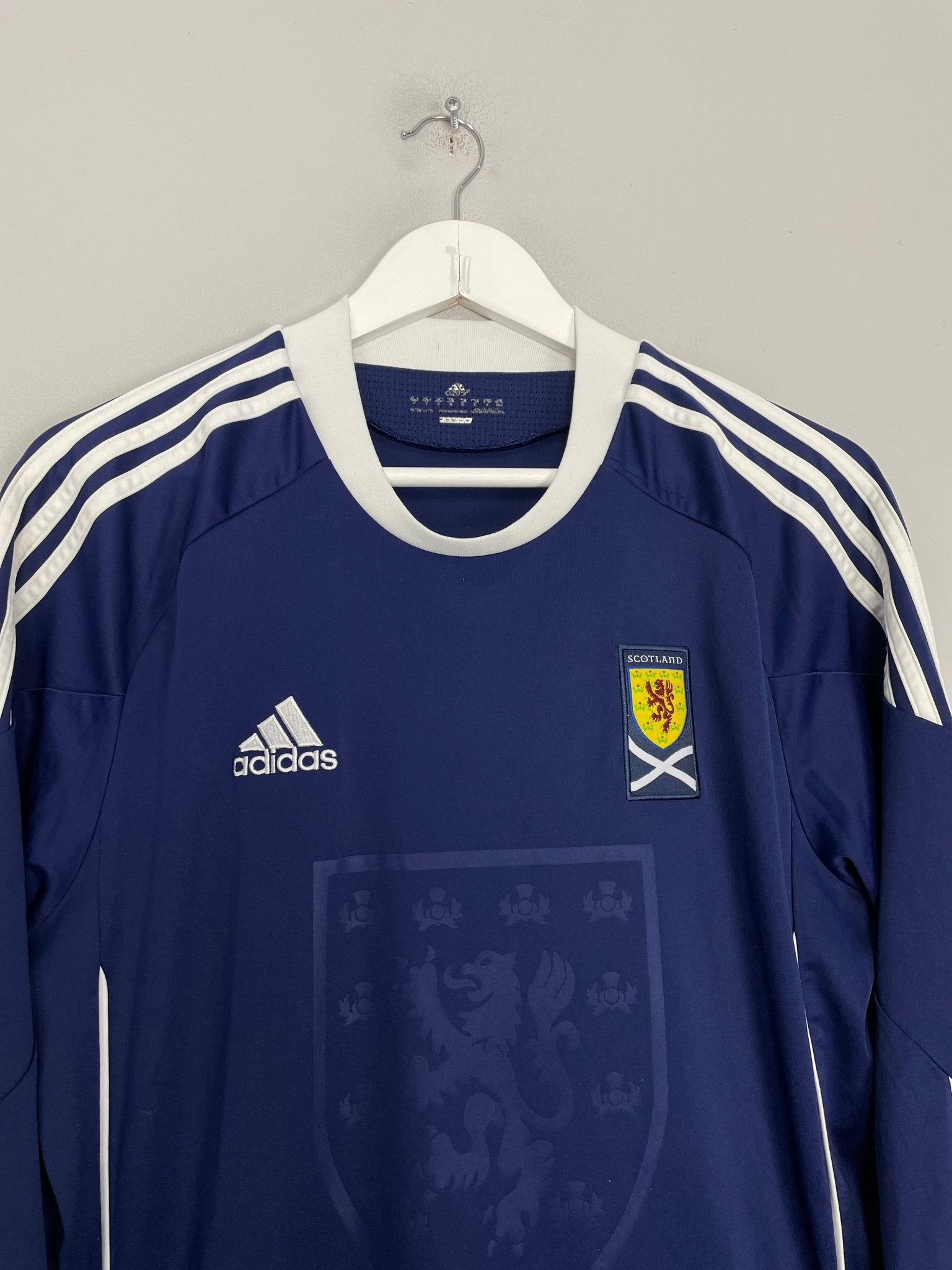 Shop 2010/11 SCOTLAND L/S HOME SHIRT (M) ADIDAS, classic football shirts, vintage football shirts & retro soccer jerseys at Cult Kits