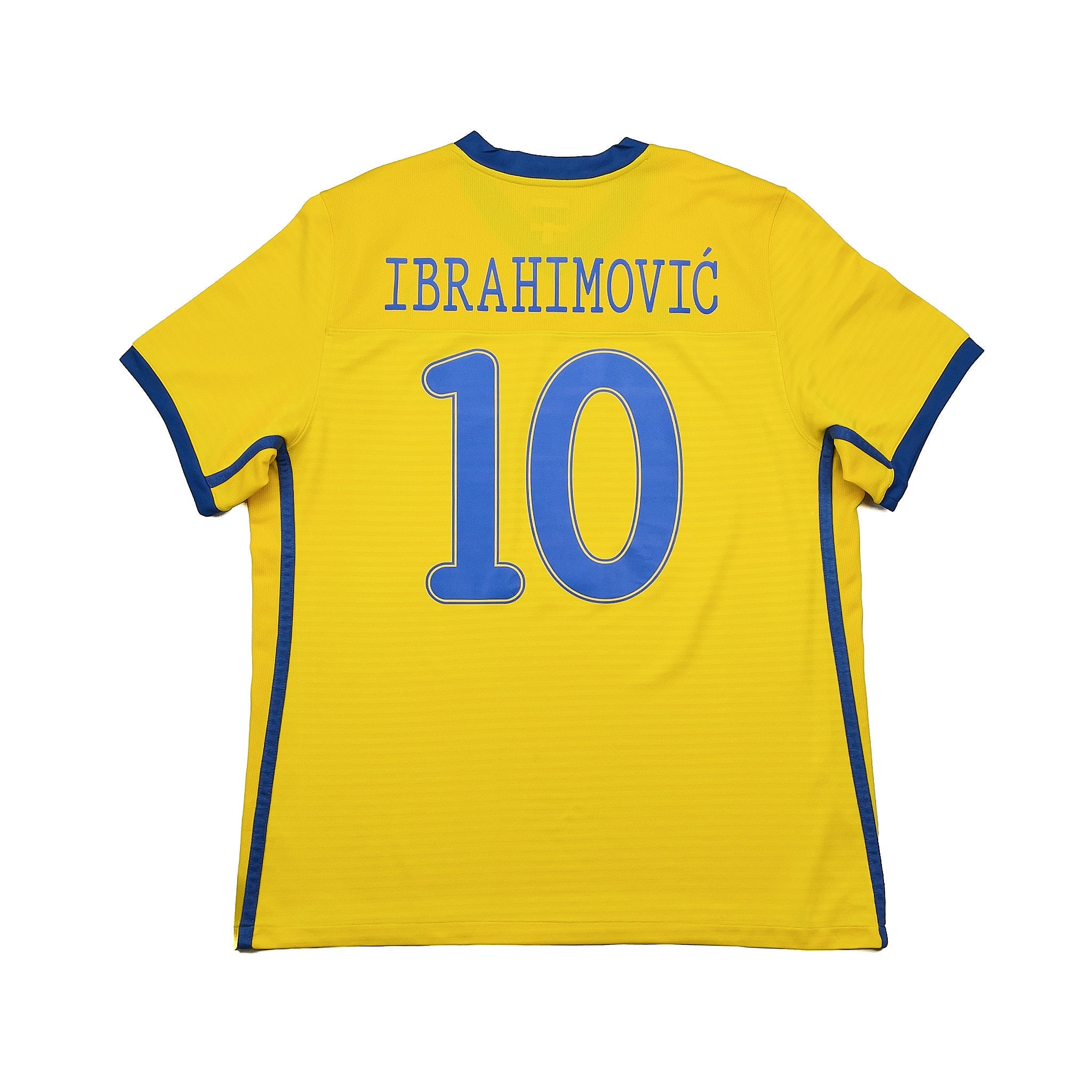 Buy 2010/11 Sweden Ibrahimovic 10 Home Shirt (XL) Umbro ~ Free worldwide shipping available ~ Authentic Vintage Football Shirts from Cult Kits