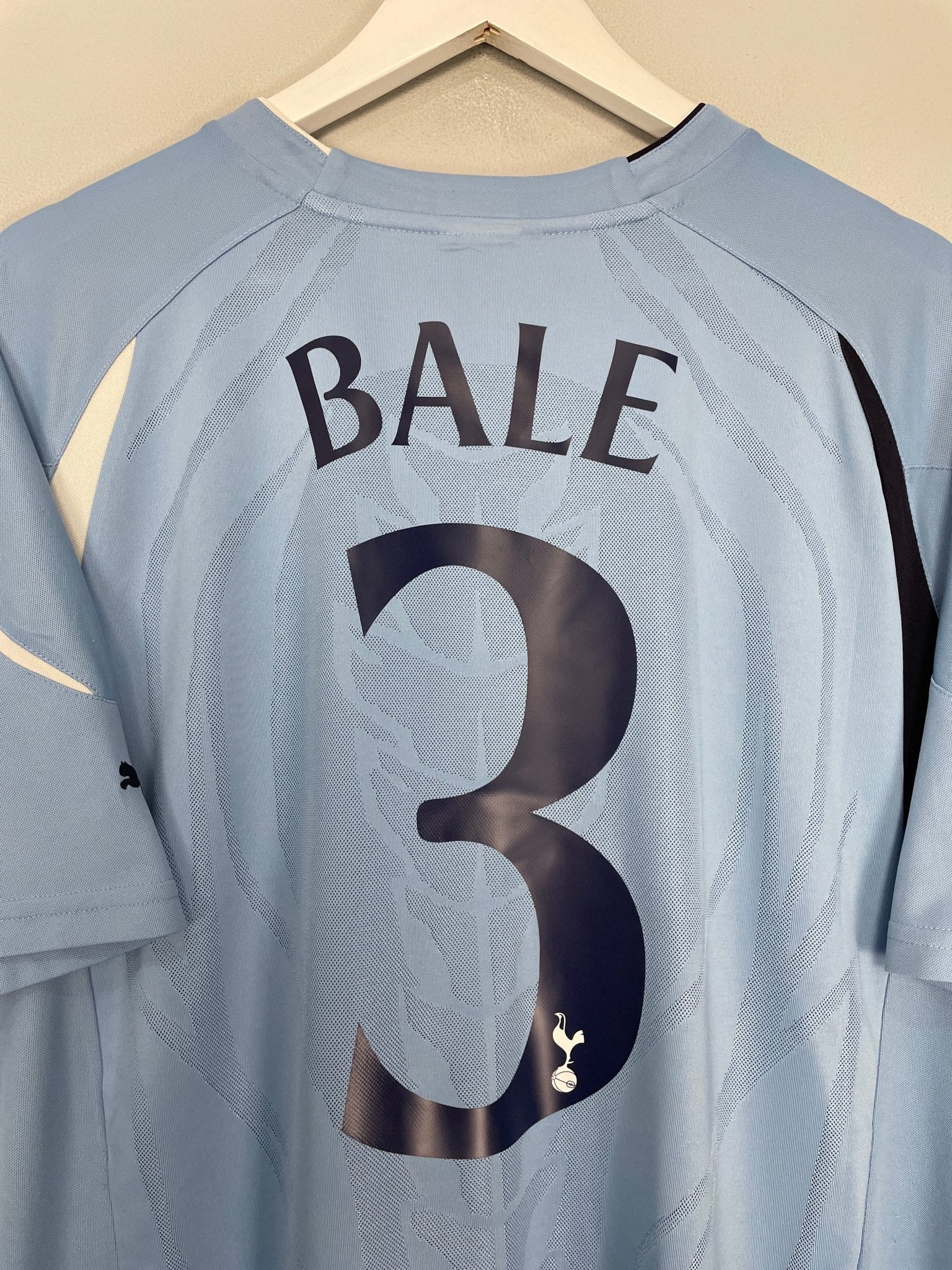 Shop 2010/11 TOTTENHAM BALE #3 AWAY SHIRT (XL) PUMA, classic football shirts, vintage football shirts & retro soccer jerseys at Cult Kits