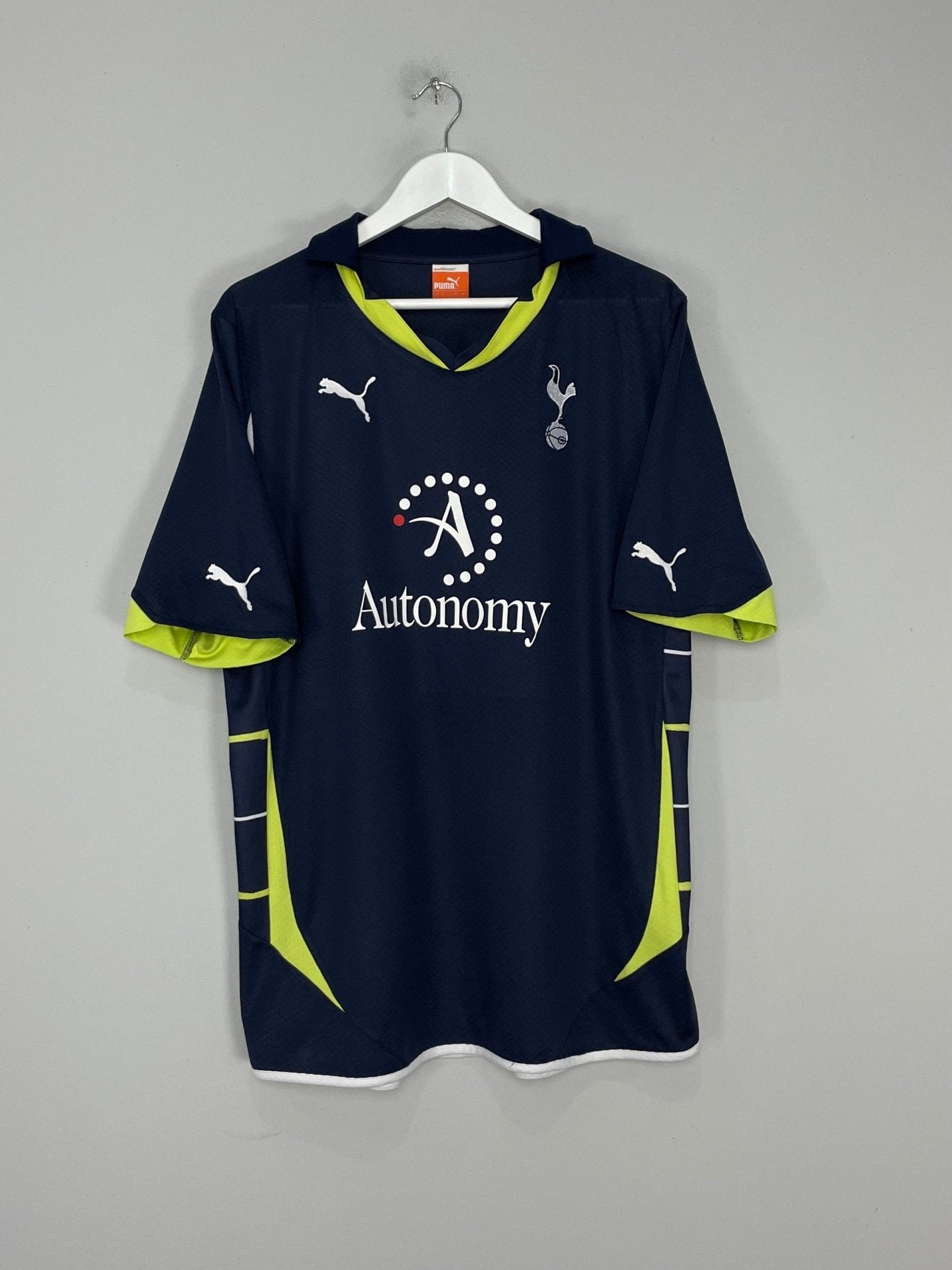 Shop 2010/11 TOTTENHAM VAN DER VAART #11 AWAY SHIRT (L) PUMA, classic football shirts, vintage football shirts & retro soccer jerseys at Cult Kits