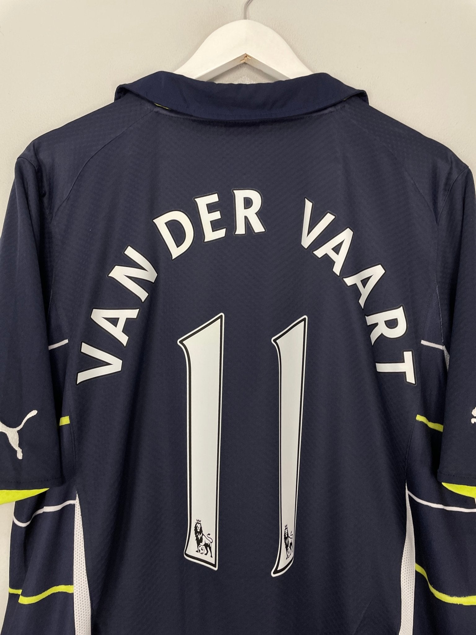 Shop 2010/11 TOTTENHAM VAN DER VAART #11 AWAY SHIRT (L) PUMA, classic football shirts, vintage football shirts & retro soccer jerseys at Cult Kits