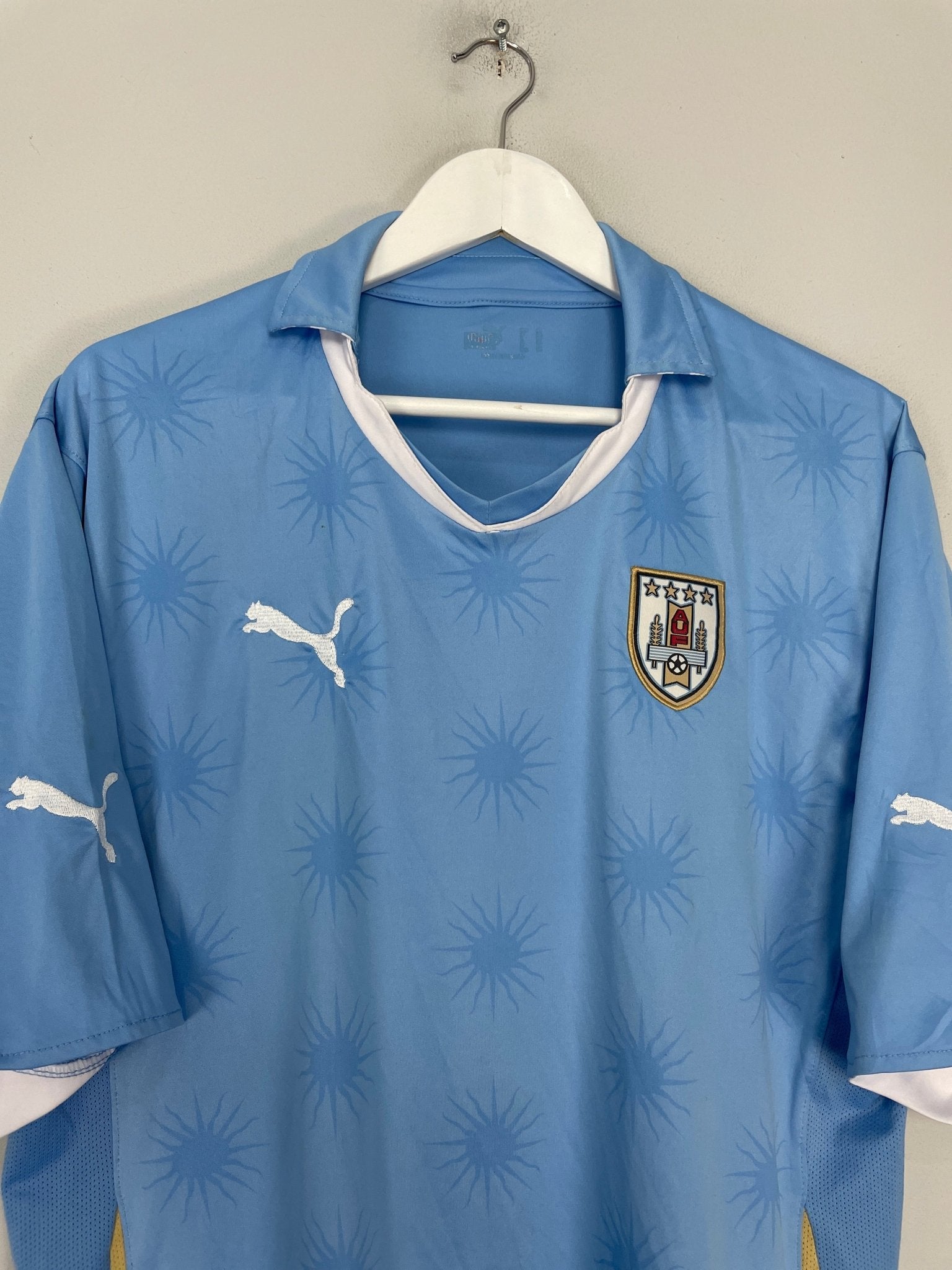 Shop 2010/11 URUGUAY HOME SHIRT (L) PUMA, classic football shirts, vintage football shirts & retro soccer jerseys at Cult Kits