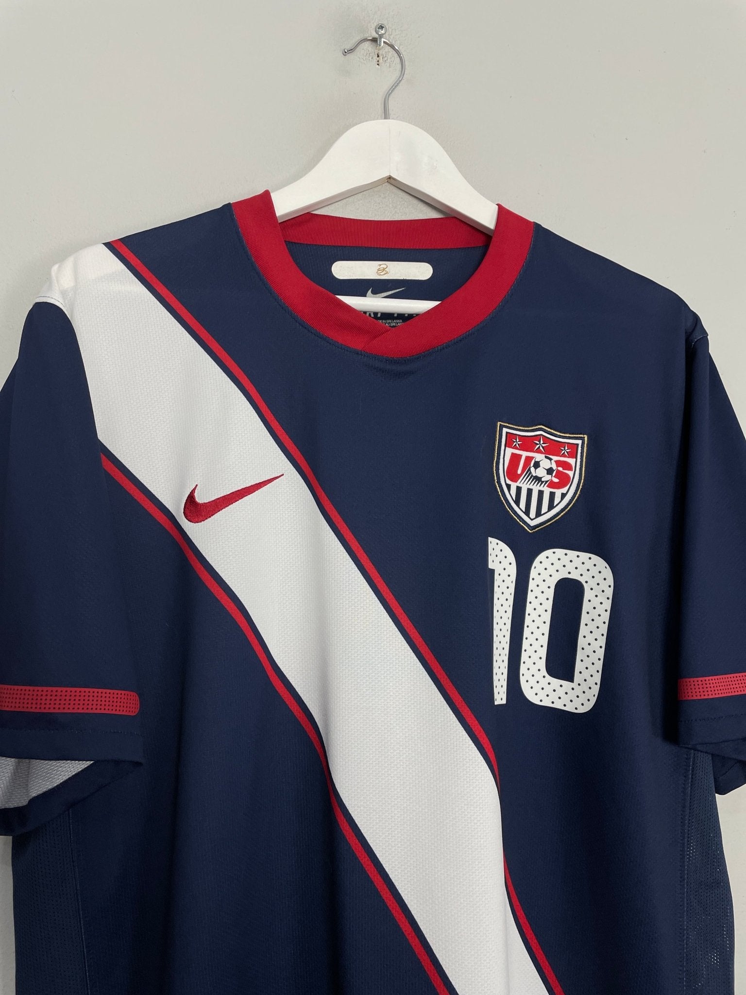 Shop 2010/11 USA DONOVAN #10 AWAY SHIRT (XL) NIKE, classic football shirts, vintage football shirts & retro soccer jerseys at Cult Kits