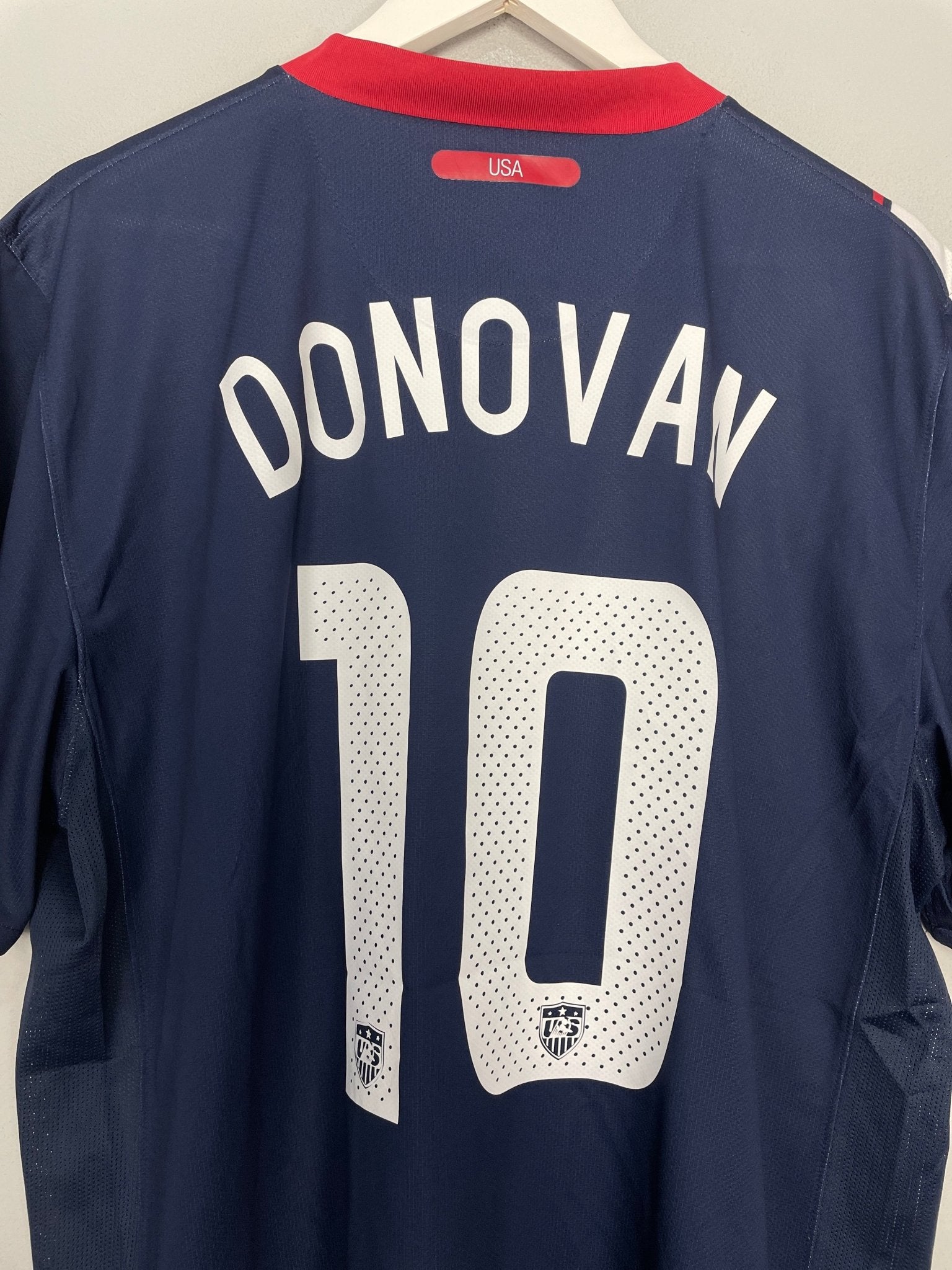 Shop 2010/11 USA DONOVAN #10 AWAY SHIRT (XL) NIKE, classic football shirts, vintage football shirts & retro soccer jerseys at Cult Kits