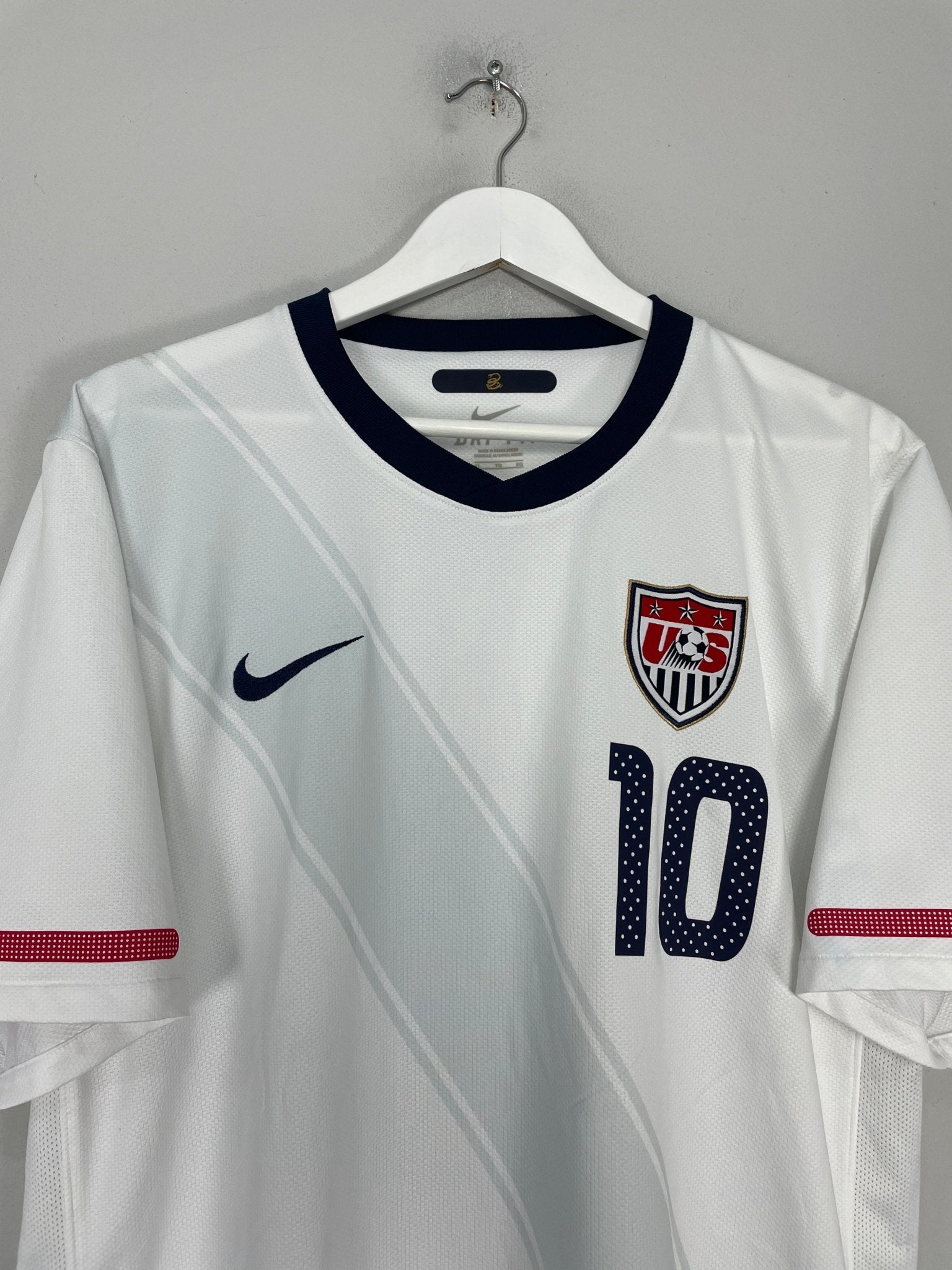 Shop 2010/11 USA DONOVAN #10 HOME SHIRT (XL) NIKE, classic football shirts, vintage football shirts & retro soccer jerseys at Cult Kits