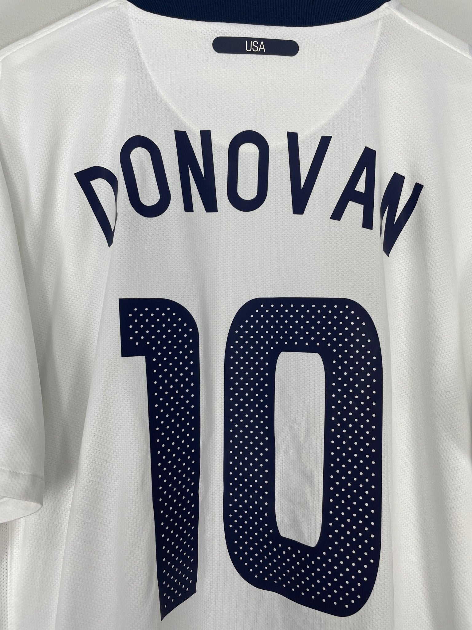 Shop 2010/11 USA DONOVAN #10 HOME SHIRT (XL) NIKE, classic football shirts, vintage football shirts & retro soccer jerseys at Cult Kits