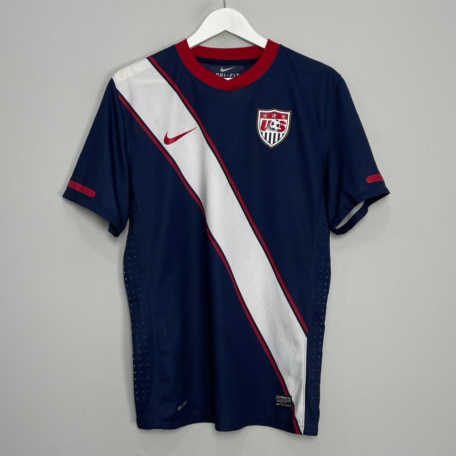 Shop 2010/11 USA *PLAYER ISSUE* AWAY SHIRT (L) NIKE, classic football shirts, vintage football shirts & retro soccer jerseys at Cult Kits