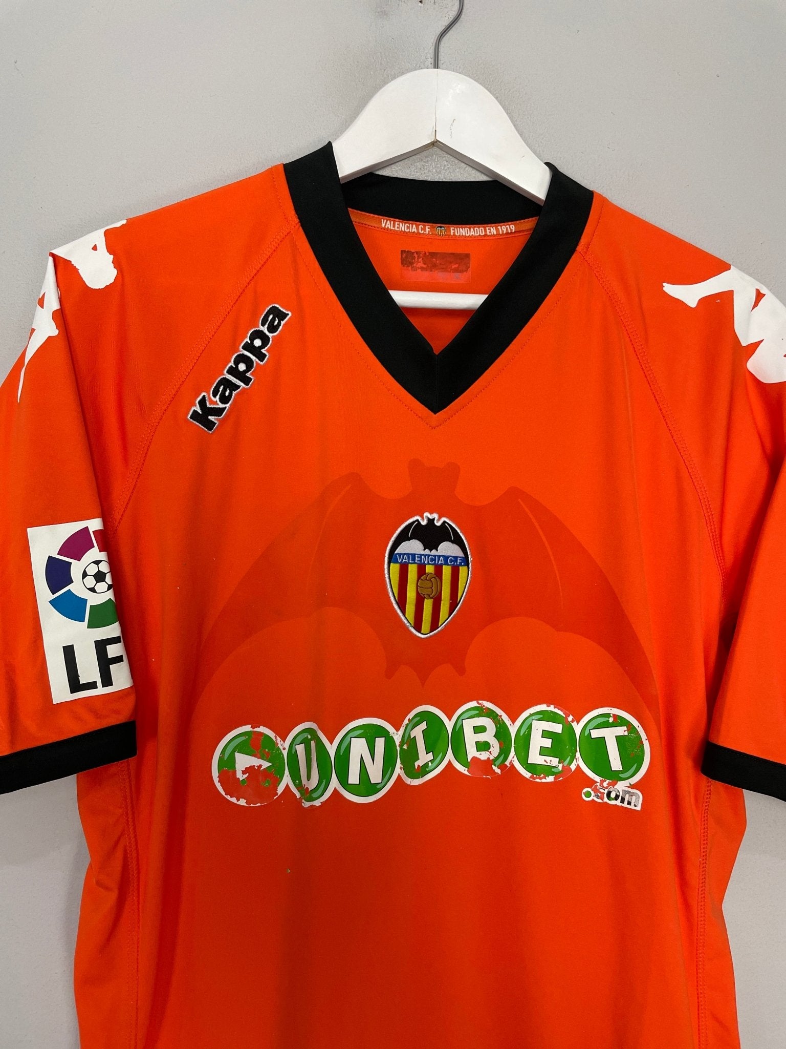Shop 2010/11 VALENCIA DAVID VILLA #7 AWAY SHIRT (XL) KAPPA, classic football shirts, vintage football shirts & retro soccer jerseys at Cult Kits