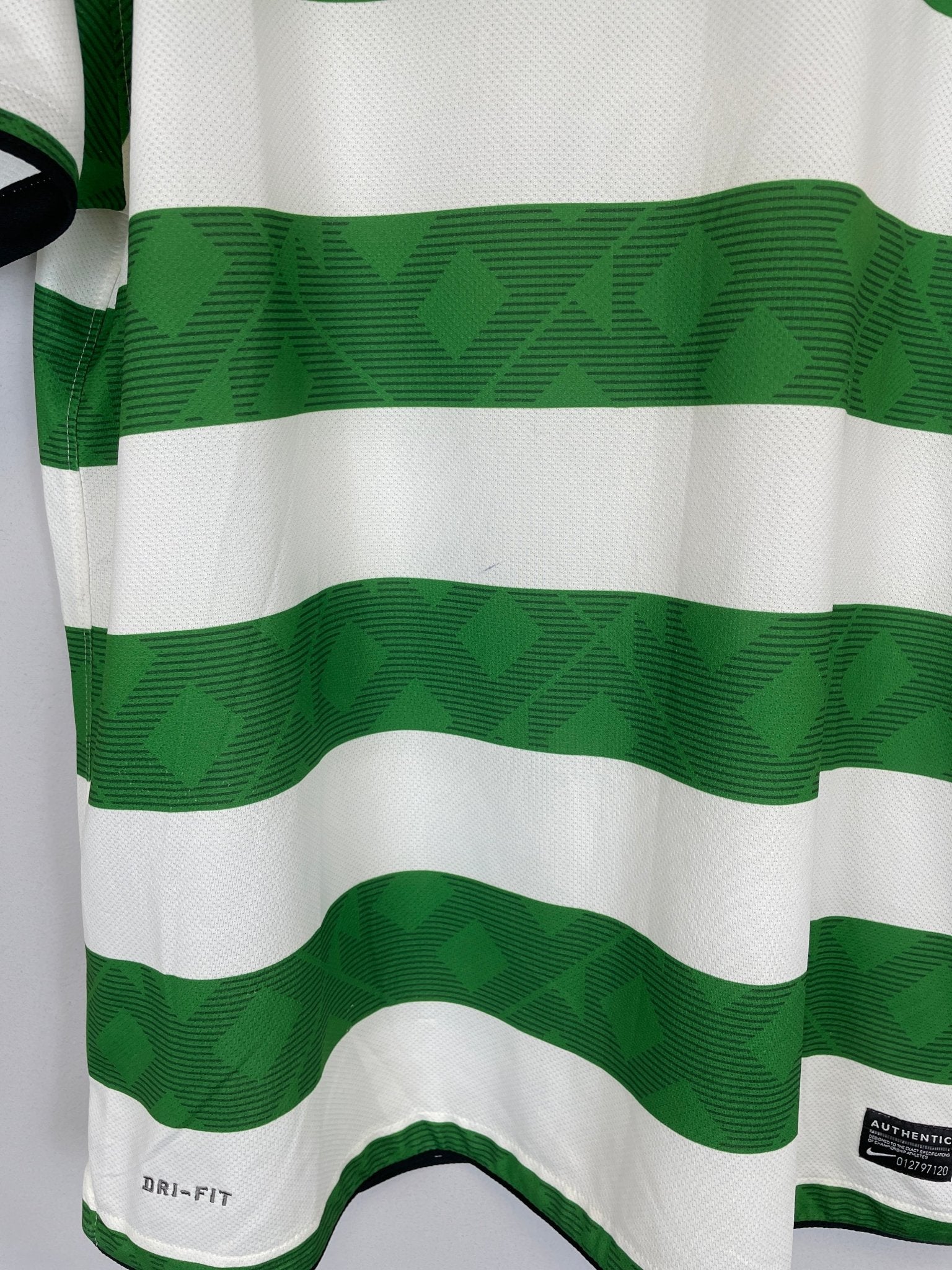 Shop 2010/12 CELTIC HOME SHIRT (L) NIKE, classic football shirts, vintage football shirts & retro soccer jerseys at Cult Kits